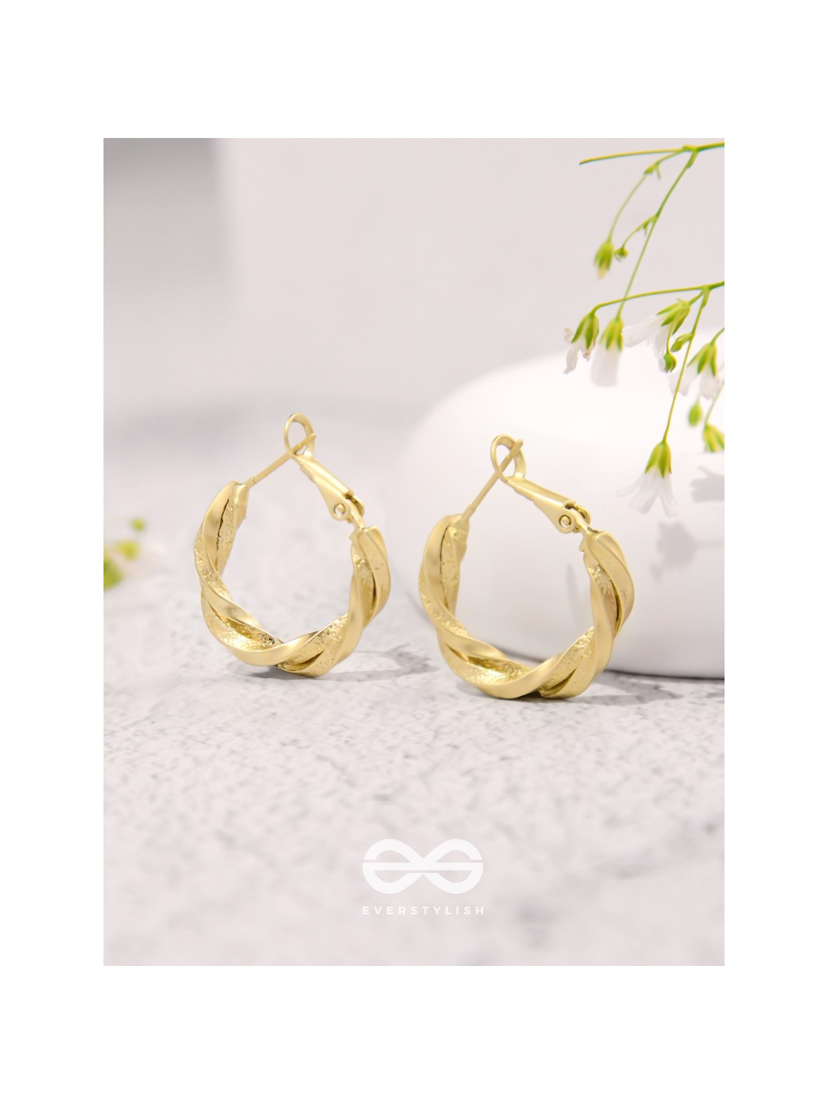 Twisted Story - Golden Hoop Earrings