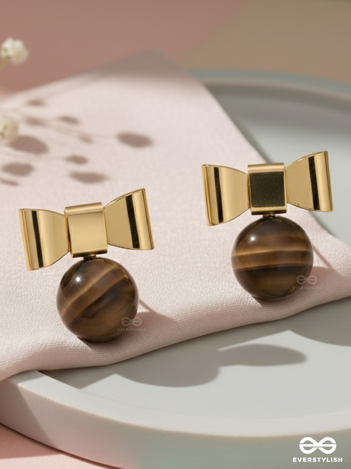 Earthy Bows - Golden Earrings