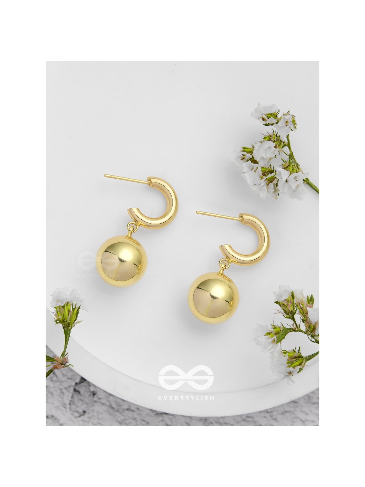 Luxurious Essence - Elegant  Golden Earrings