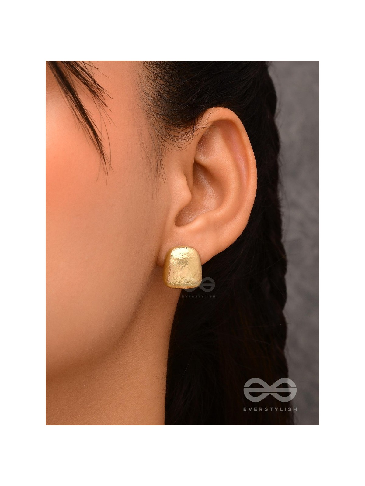 Midas Touch - Textured Golden Earrings 