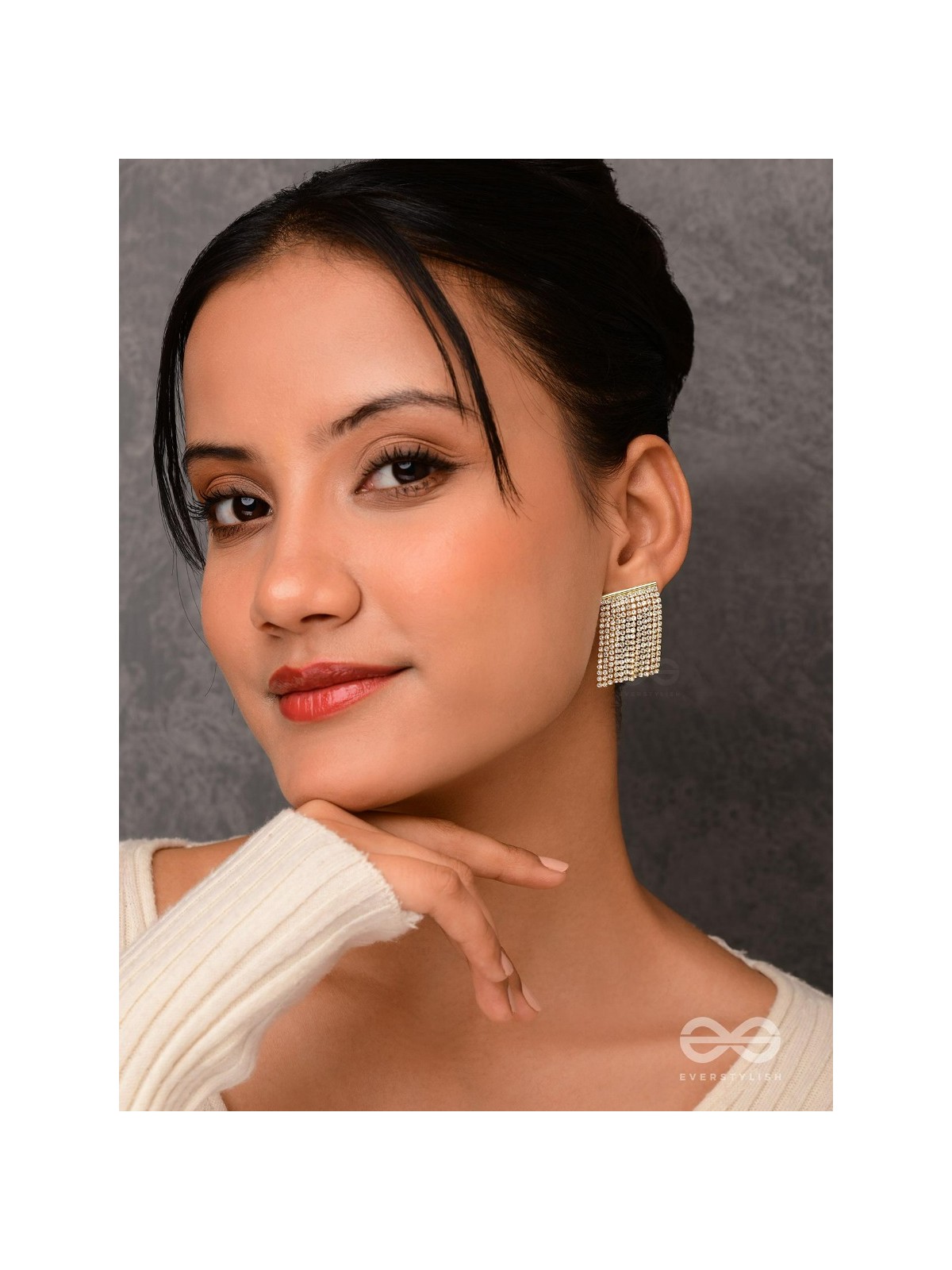 Starry Falls - Golden Embellished Earrings