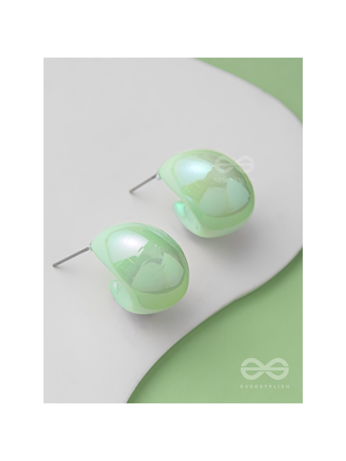 GROOVY ARCS - HOLOGRAPHIC ACRYLIC EARRINGS (LIGHT GREEN)