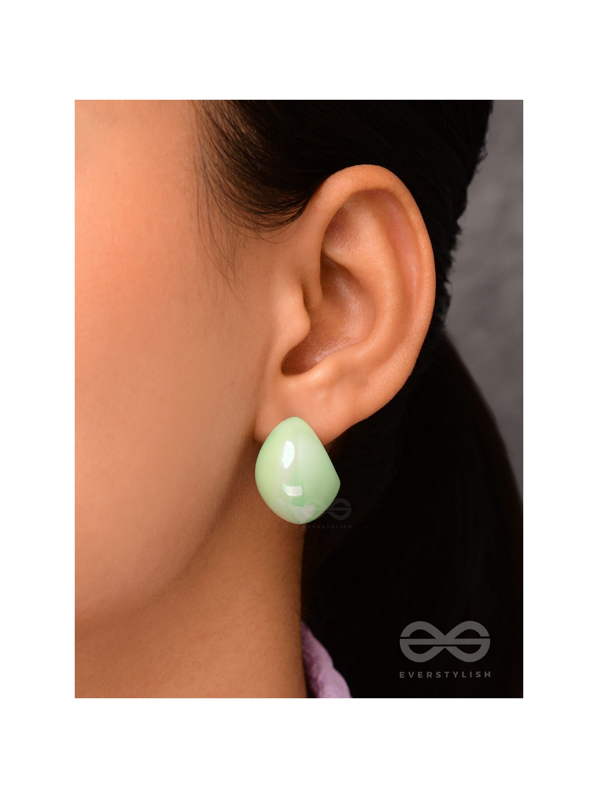 GROOVY ARCS - HOLOGRAPHIC ACRYLIC EARRINGS (LIGHT GREEN)