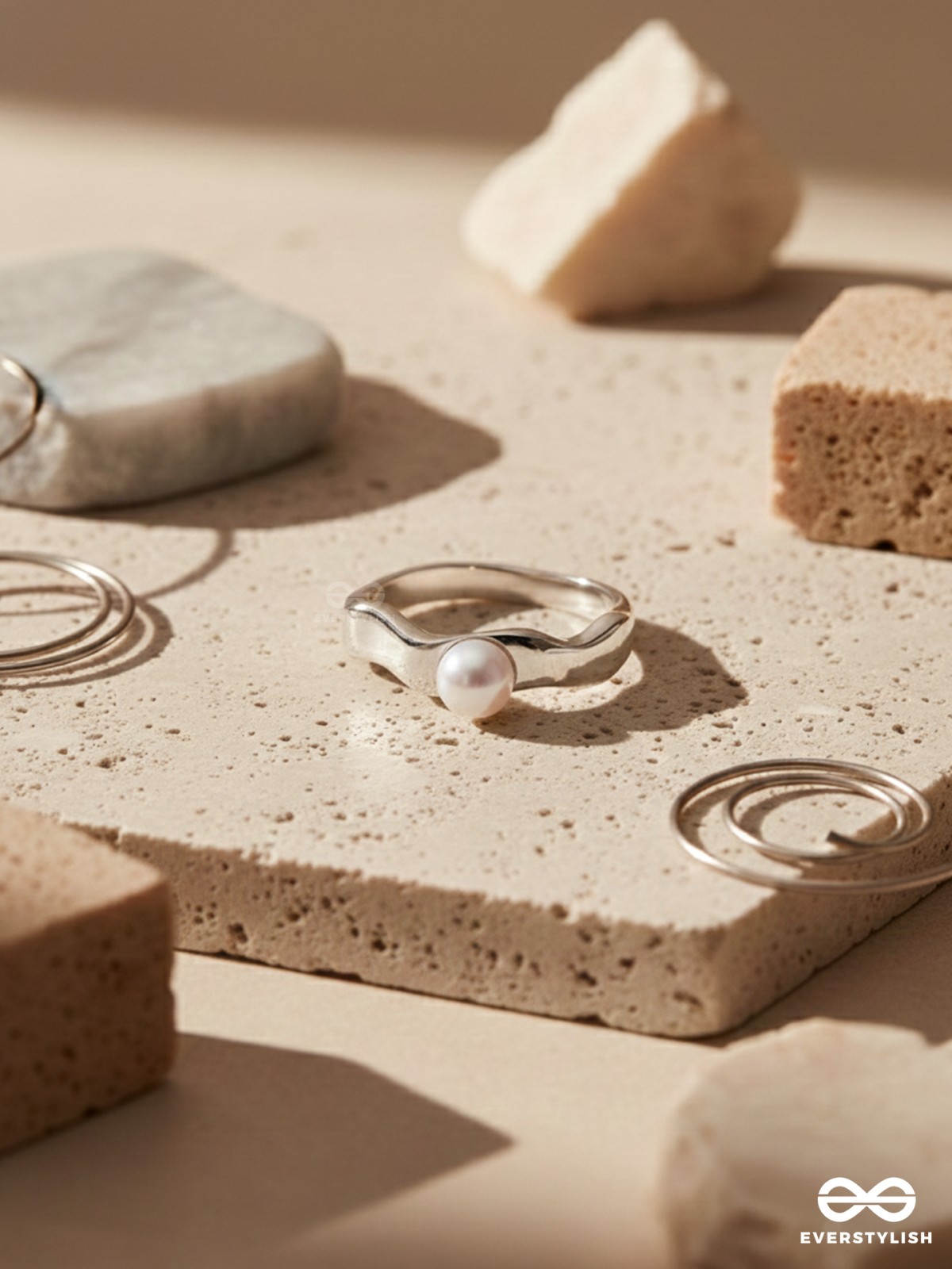 The Pearl Modesty - Silver Ring