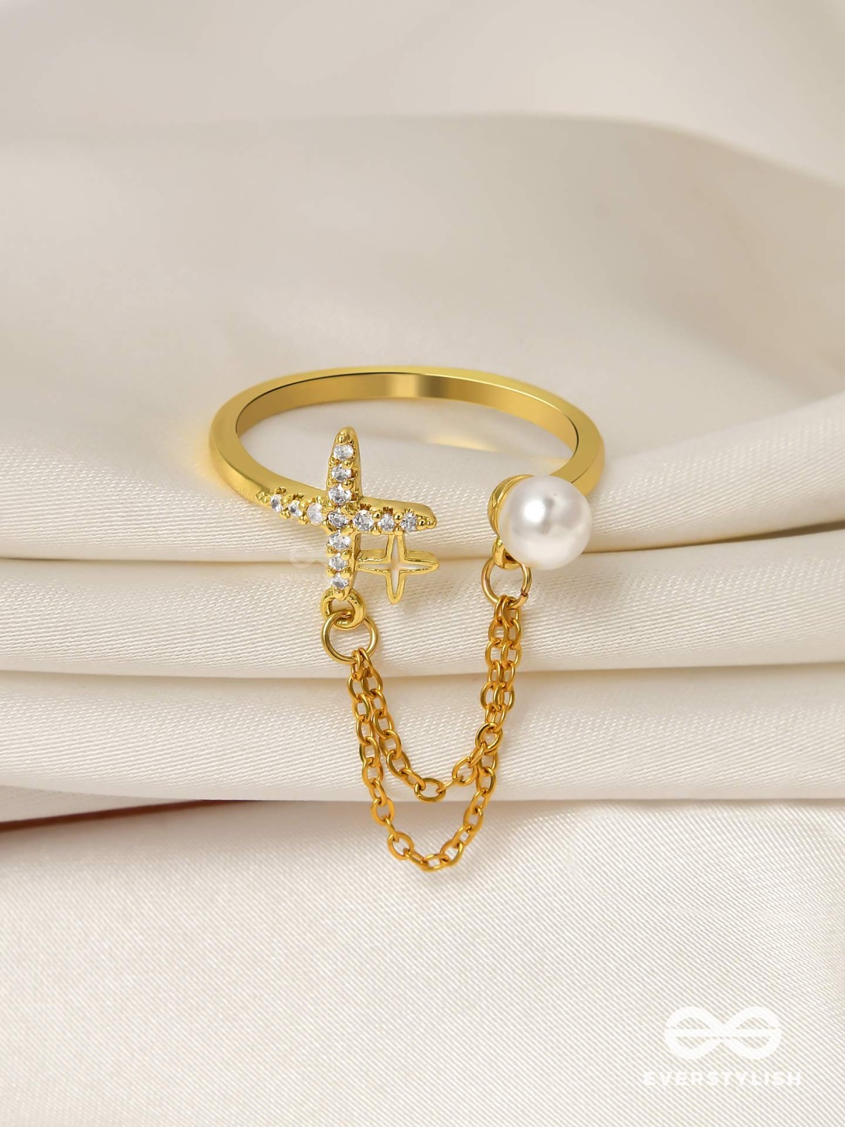 Cross My Heart - Golden Cubic Zirconia Ring (Adjustable)