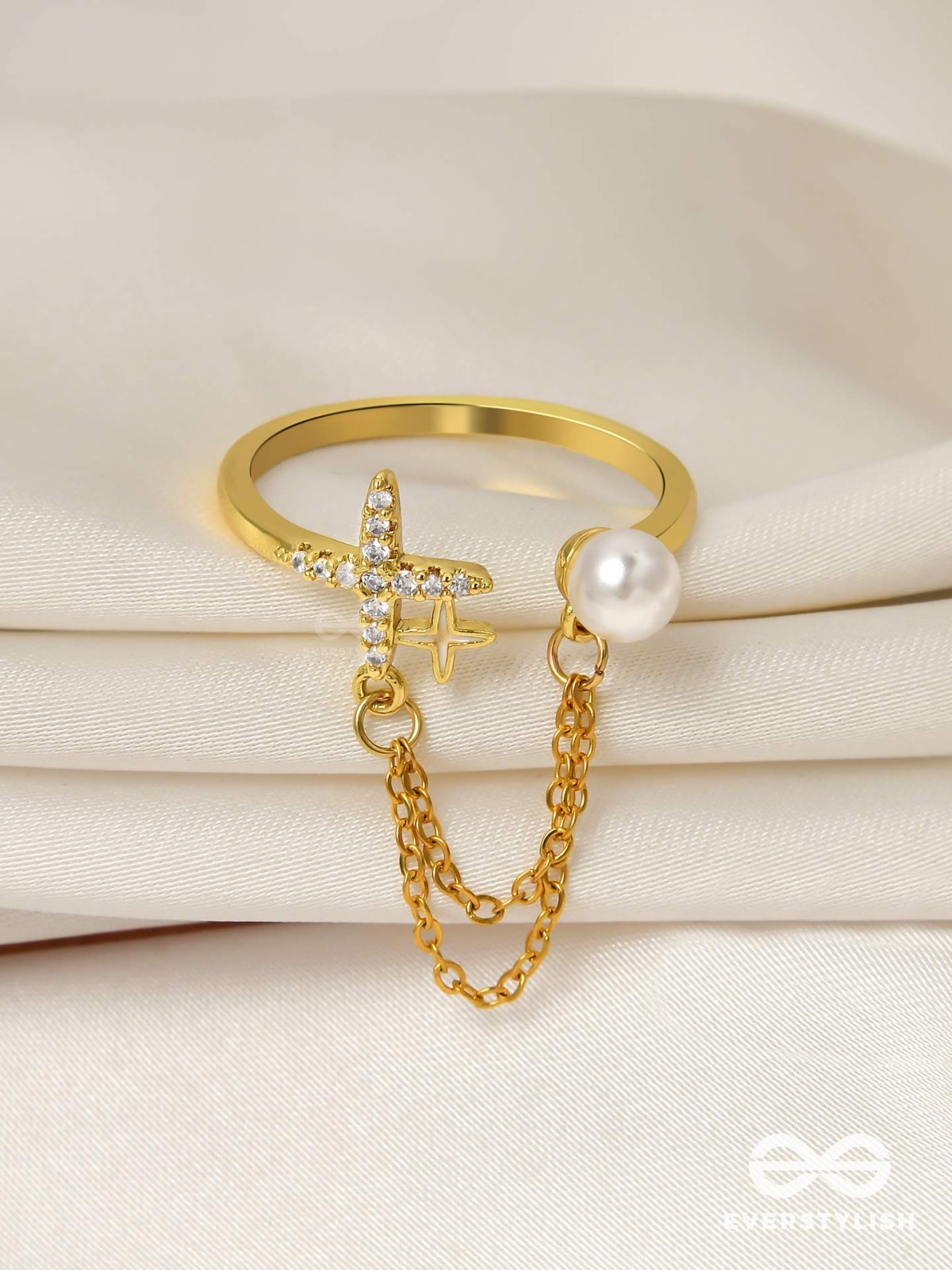 Cross My Heart - Golden Cubic Zirconia Ring (Adjustable)
