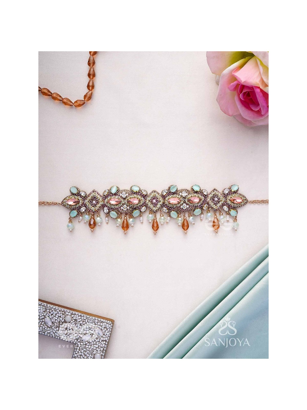 Maṇimalika- String of Jewels- Pastel-coloured choker with Beads & Gemstones set in a delicate pattern.