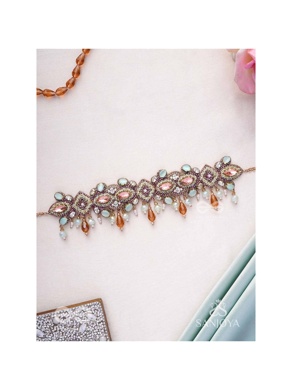 Maṇimalika- String of Jewels- Pastel-coloured choker with Beads & Gemstones set in a delicate pattern.