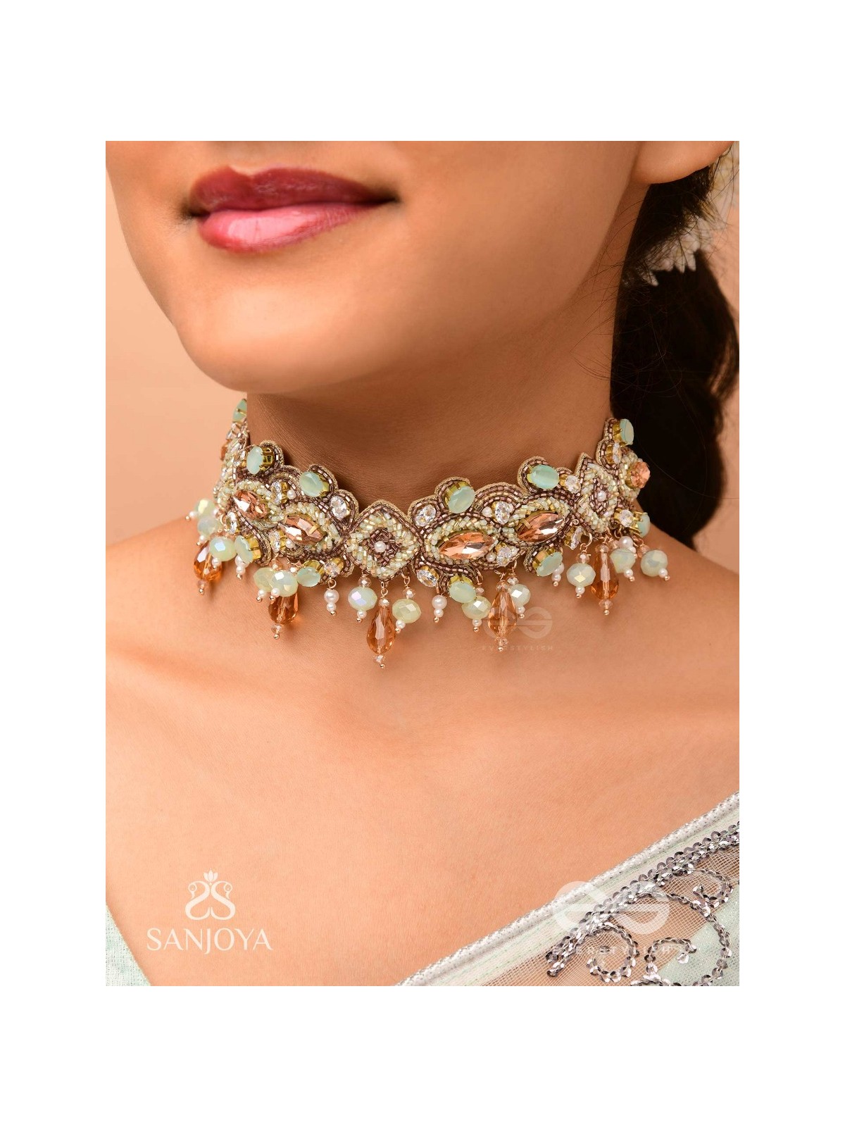 Maṇimalika- String of Jewels- Pastel-coloured choker with Beads & Gemstones set in a delicate pattern.