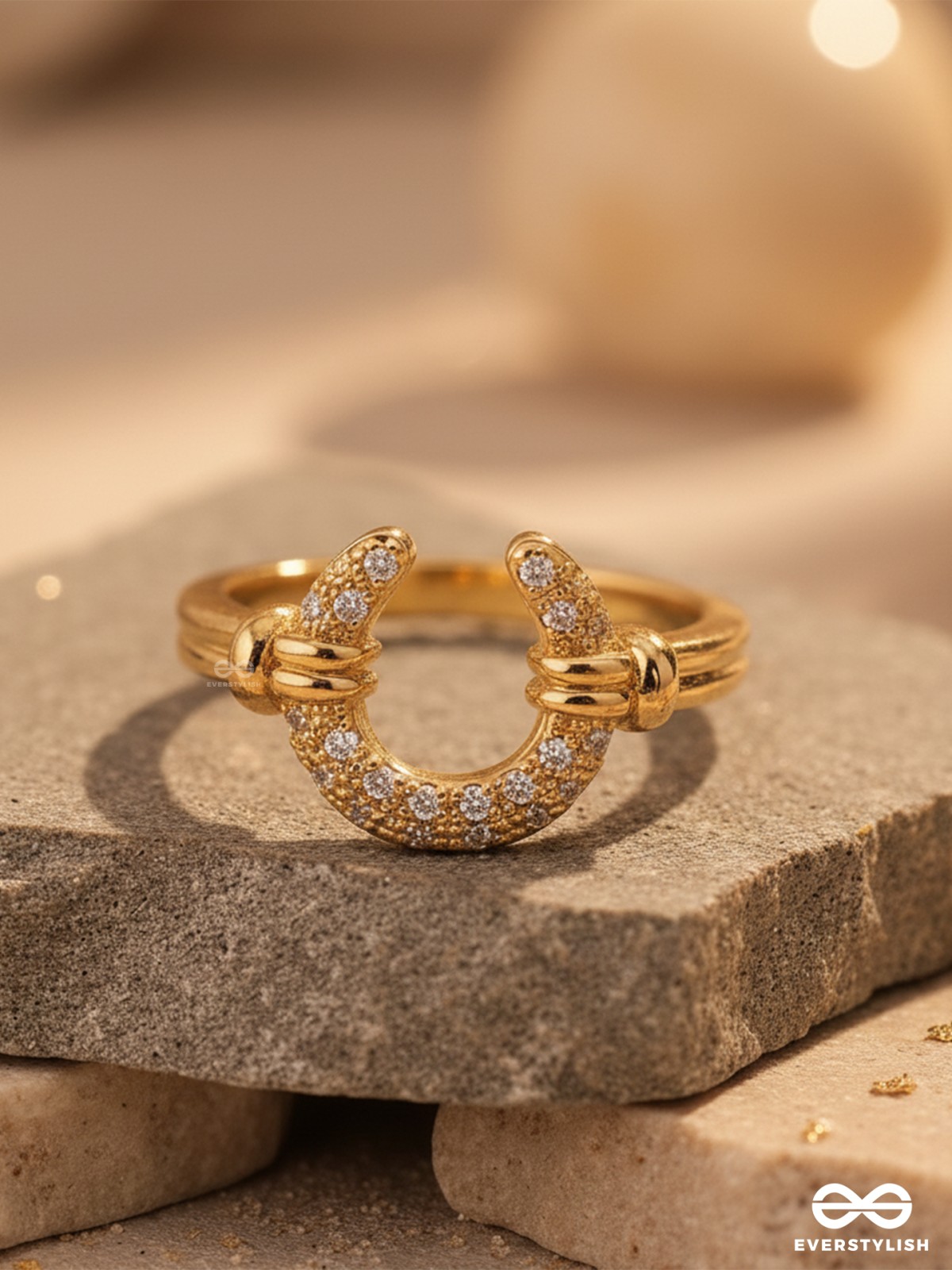 MOONLIT CURVE - 18K GOLD PLATED ANTI-TARNISH LUXURY RING INLAID WITH CUBIC ZICRONIA STONES