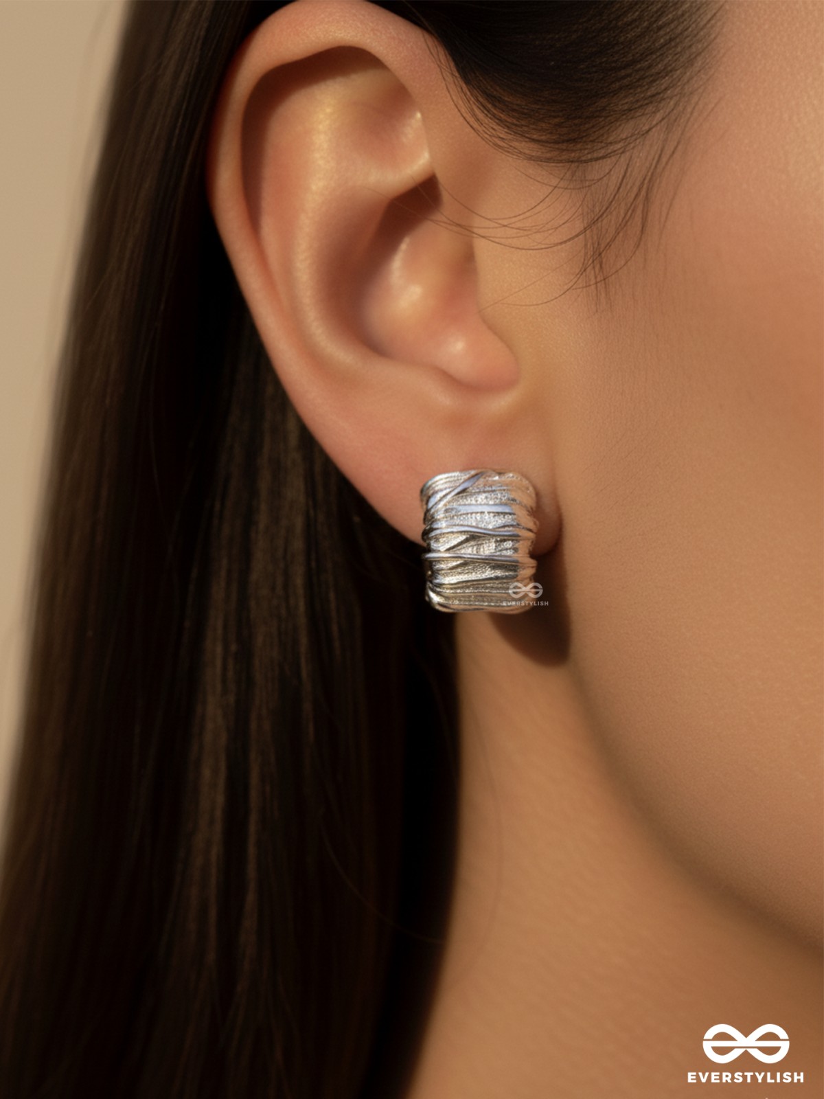 ORNATE GLOW – ANTI-TARNISH TEXTURED EARRINGS