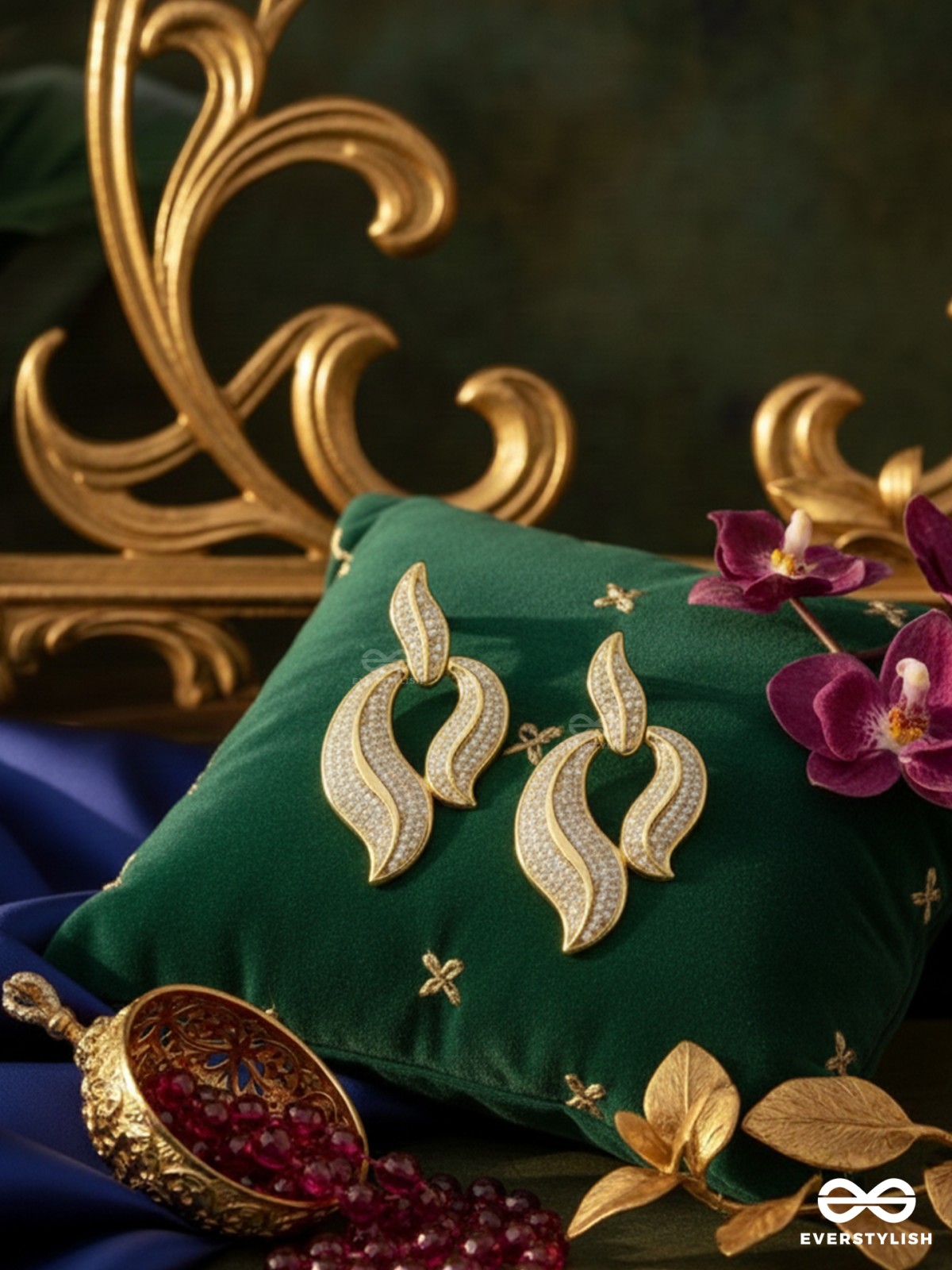 AURORA TWIST - 18K GOLD PLATED ANTI-TARNISH EARRINGS INLAID WITH CUBIC ZICRONIA STONES