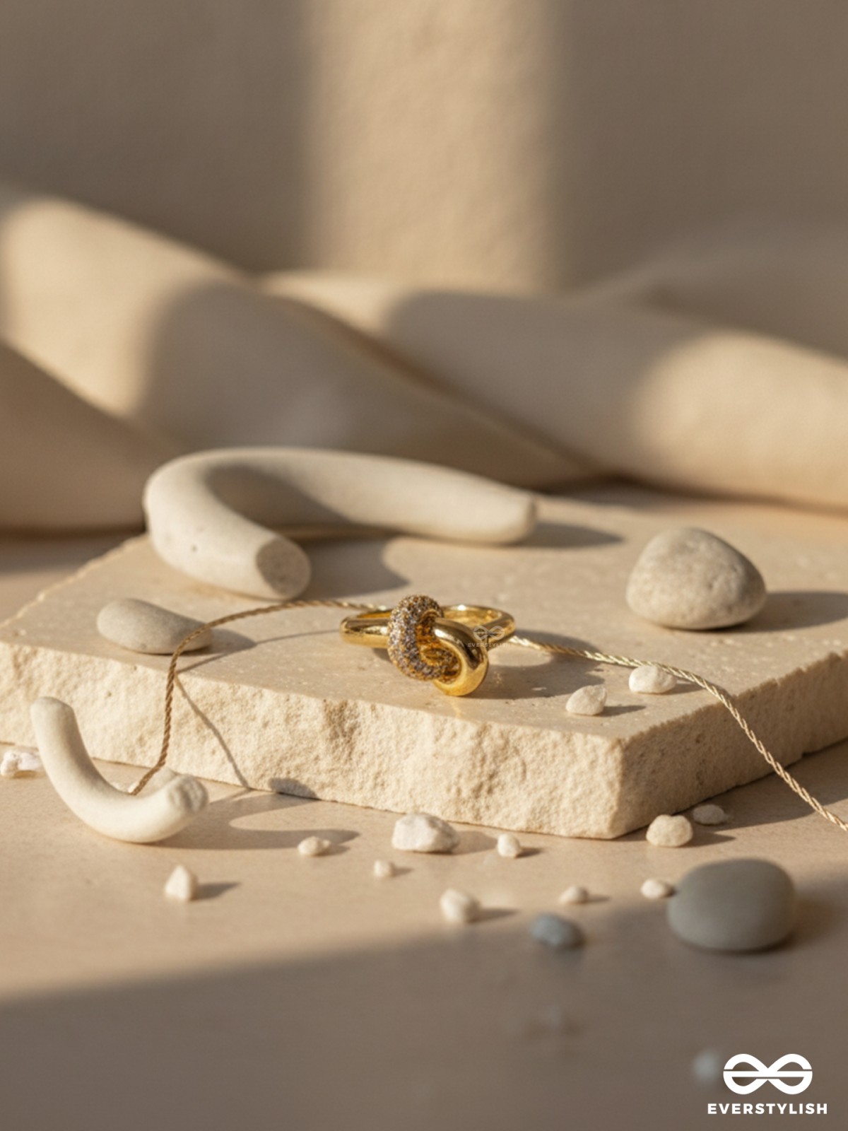 TWISTED DREAM - 18K GOLD PLATED ANTI-TARNISH INTERTWINED GOLDEN LUXURY RING INLAID WITH CUBIC ZICRONIA STONES