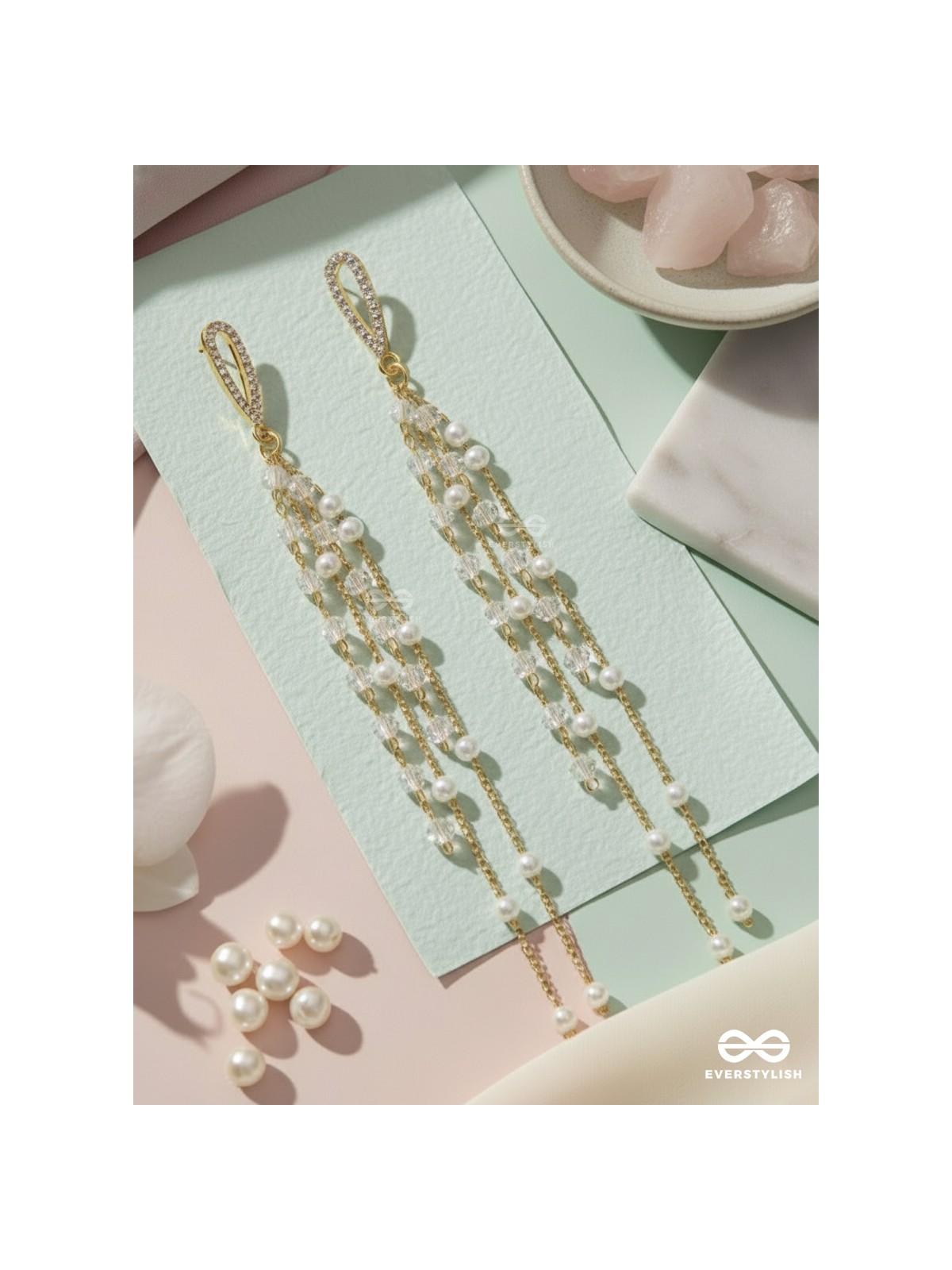 Glass sprinklings - Dangling golden bead earrings 
