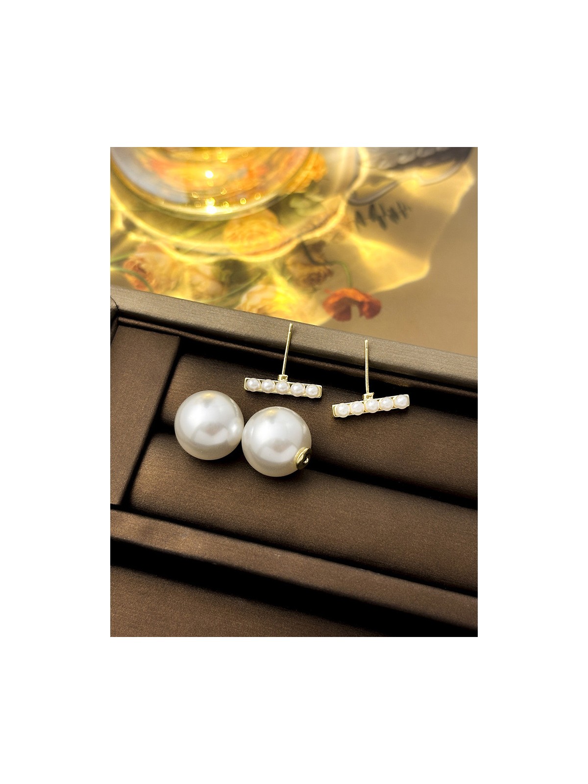 Gleam Pearls- Pearl stud earrings