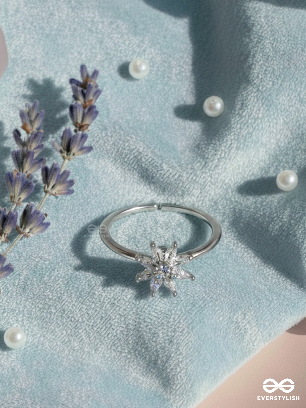 CELESTIAL SPARK - DAZZLING SPINNER SILVER RING