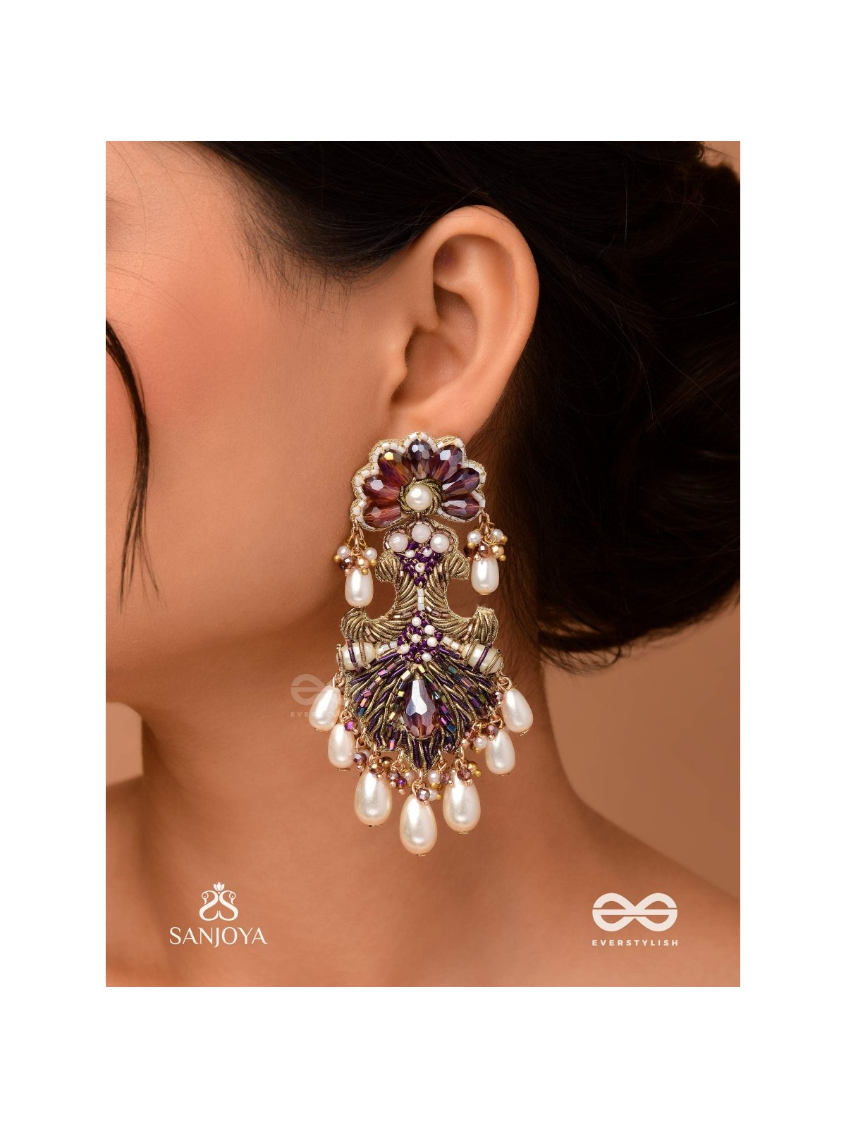 SHYAM PUSHP– DARK BLOSSOM A REGAL EARRING WITH RICH, DARK-HUED GEMSTONES AND PEARL ACCENTS, RESEMBLING A BLOOMING FLOWER