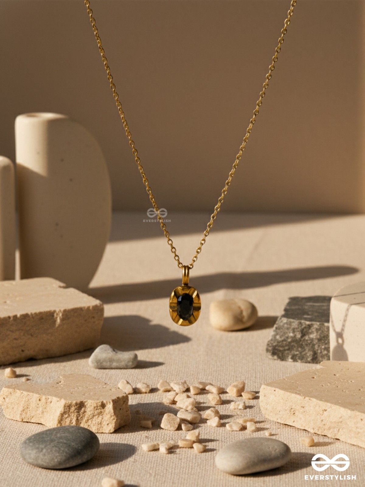 MIDNIGHT AURA - STAINLESS STEEL ANTI-TARNISH OVAL STONE PENDANT NECKLACE