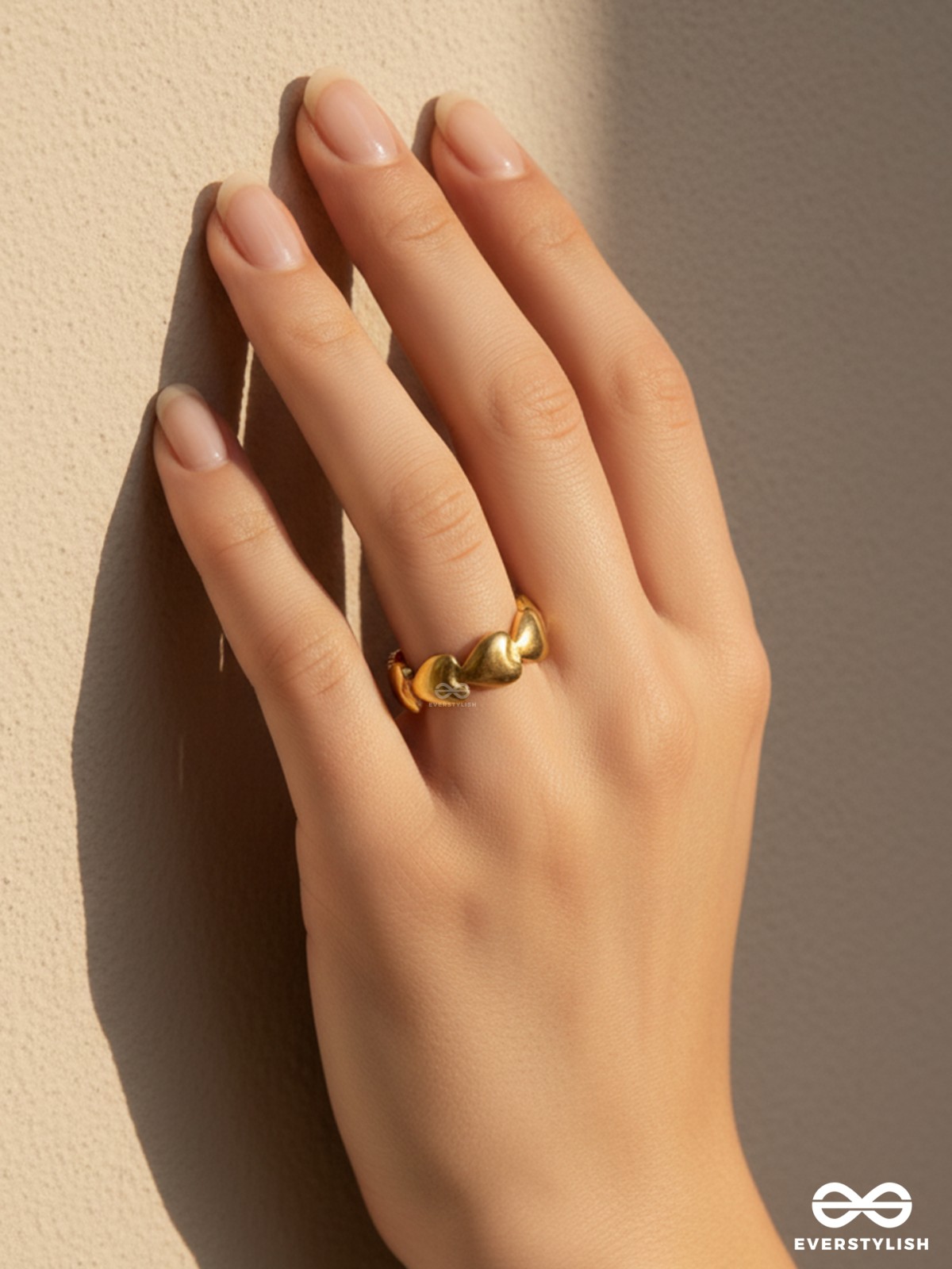 ETERNAL HEARTLINE - DAINTY STAINLESS STEEL ANTI-TARNISH RING