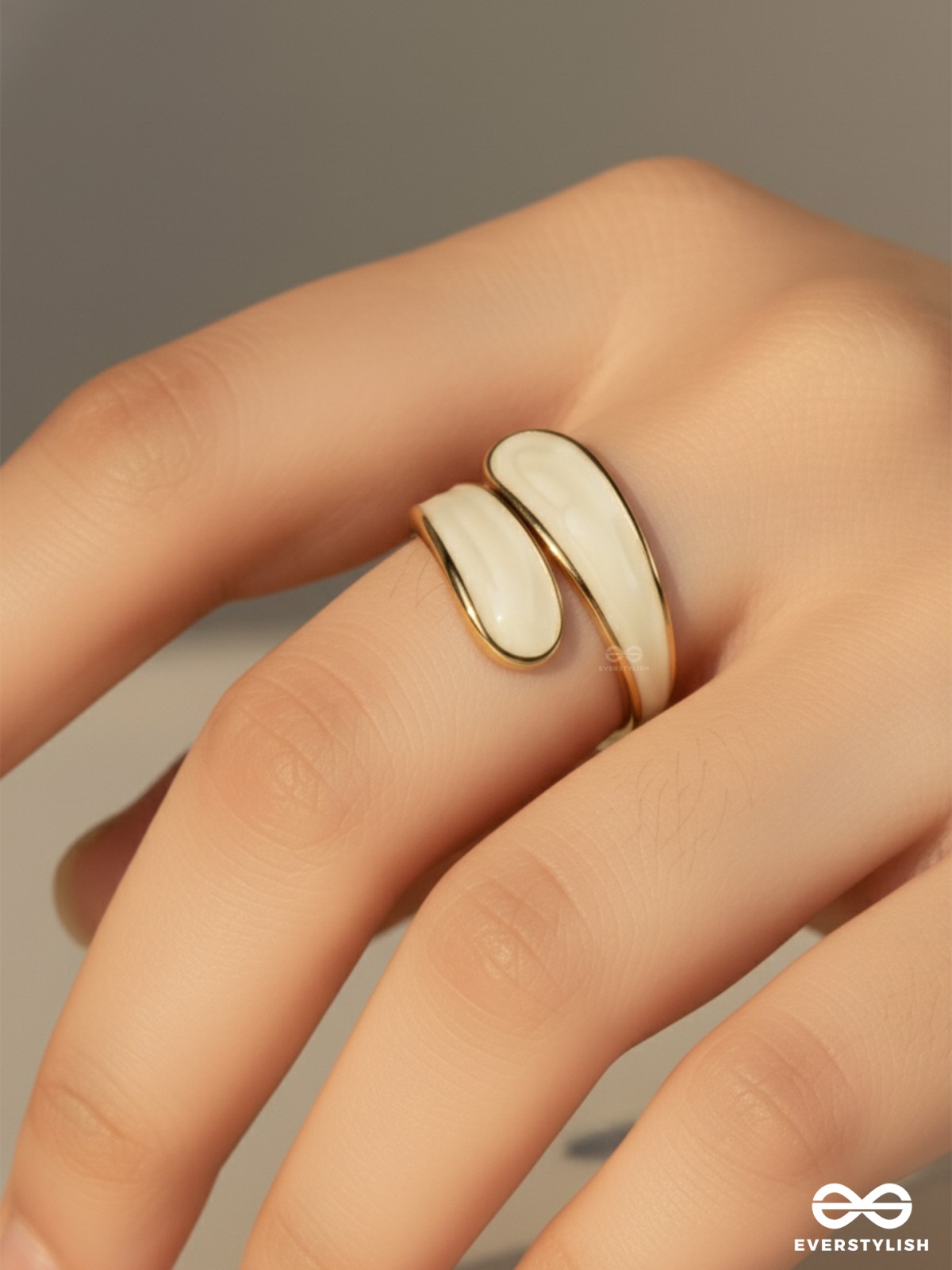 POISED EMBRACE - STAINLESS STEEL ANTI-TARNISH ENAMELLED RING