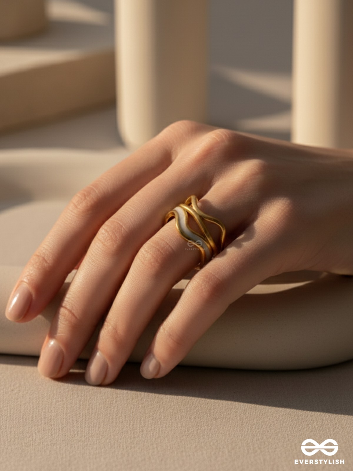 PURE ALLURE - WAVY STAINLESS STEEL ANTI-TARNISH RING