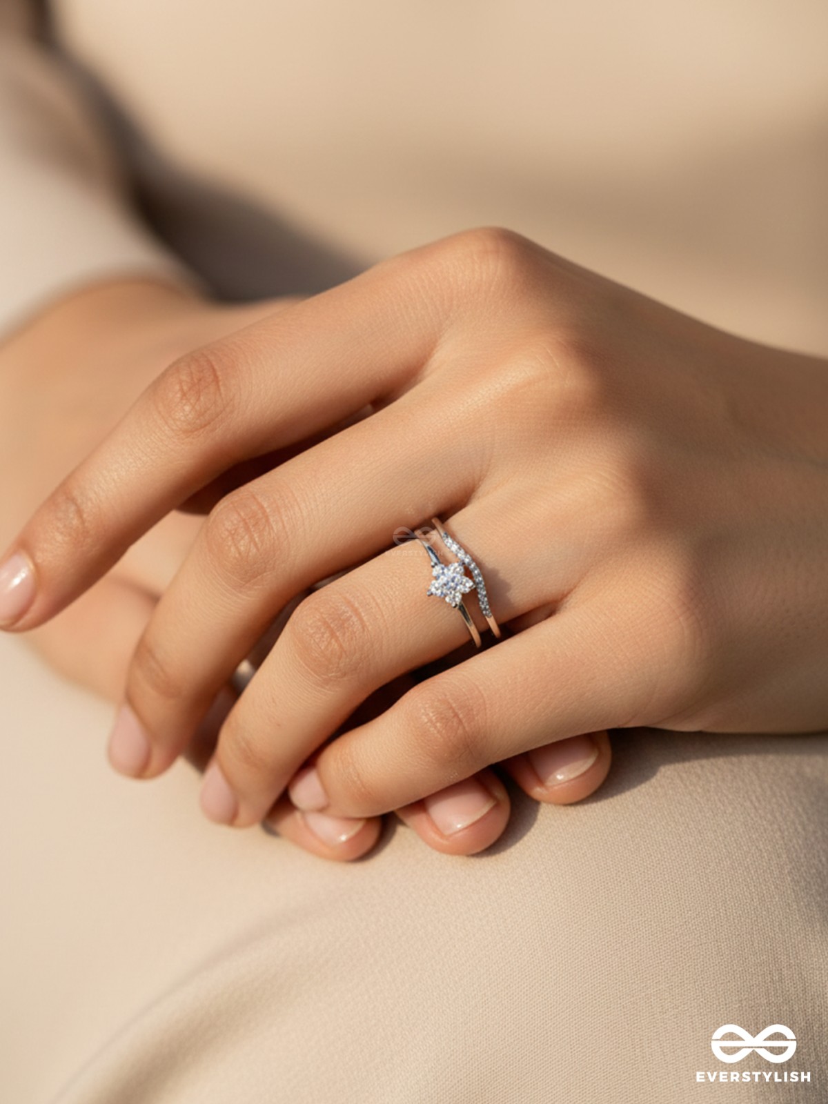 WINTER TWINKLE- DAINTY SNOWFLAKE RING WITH SPARKLING CUBIC ZIRCONIA