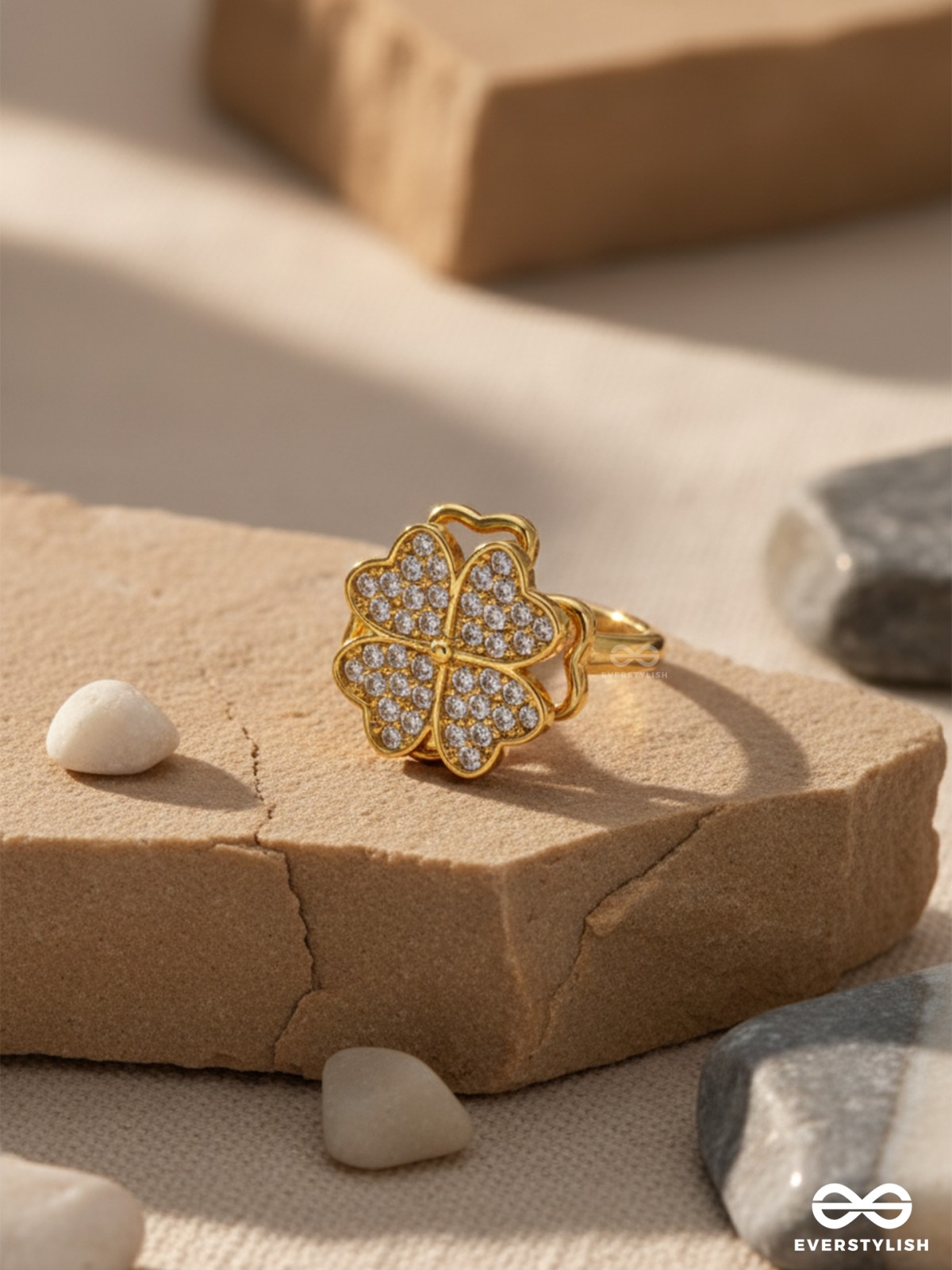 LUCKY FOUR LEAFED CLOVER -   ANXIETY SPINNING RING INLAID WITH CUBIC ZICRONIA STONES