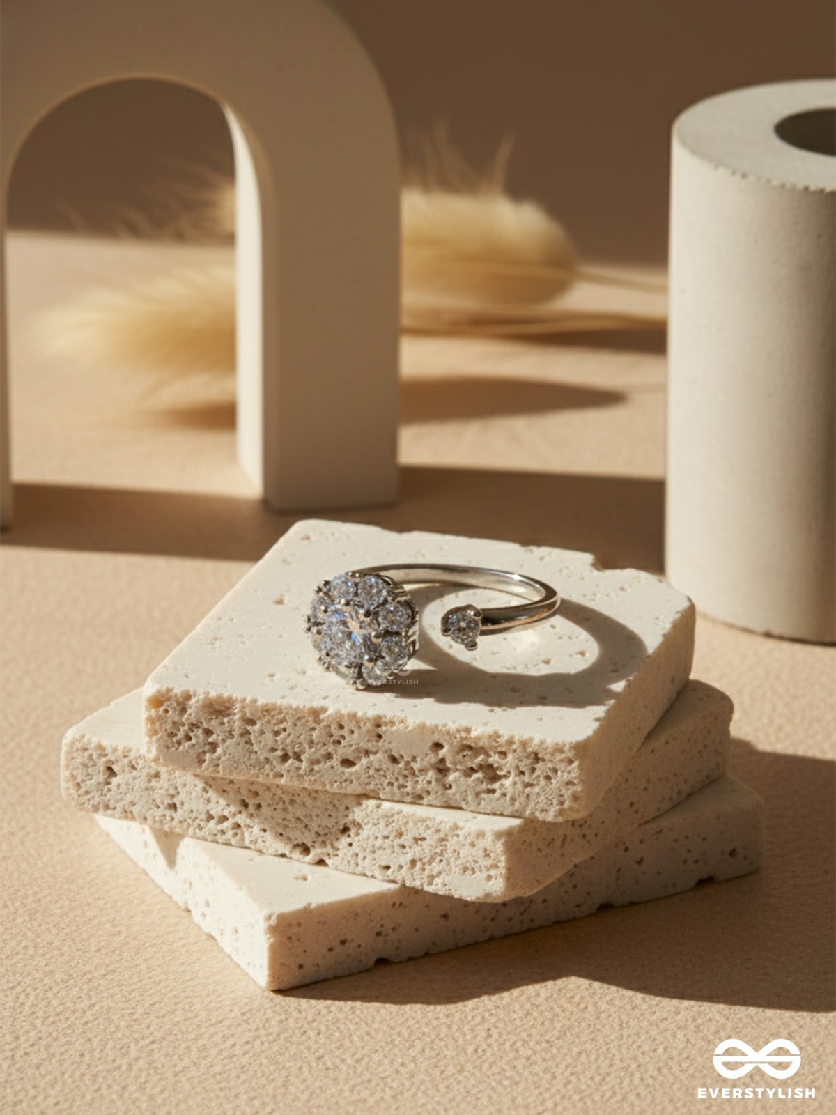 ETERNAL SPARK- SILVER-PLATED ANTI-TARNISH ANXIETY SPINNING RING INLAID WITH CUBIC ZICRONIA STONES