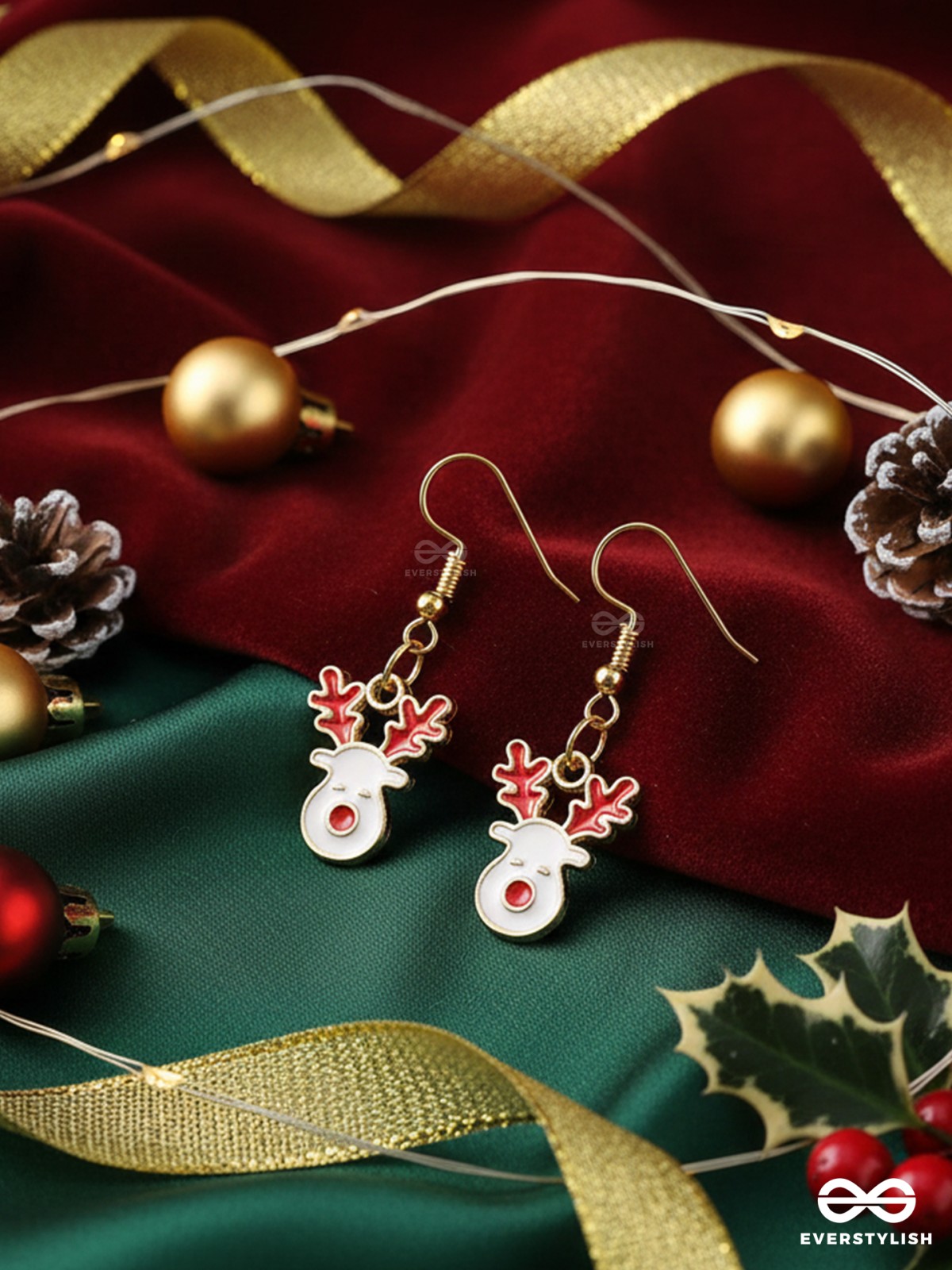 MERRY ANTLERS - CHRISTMAS INSPIRED REINDEER EARRINGS WITH ENAMEL