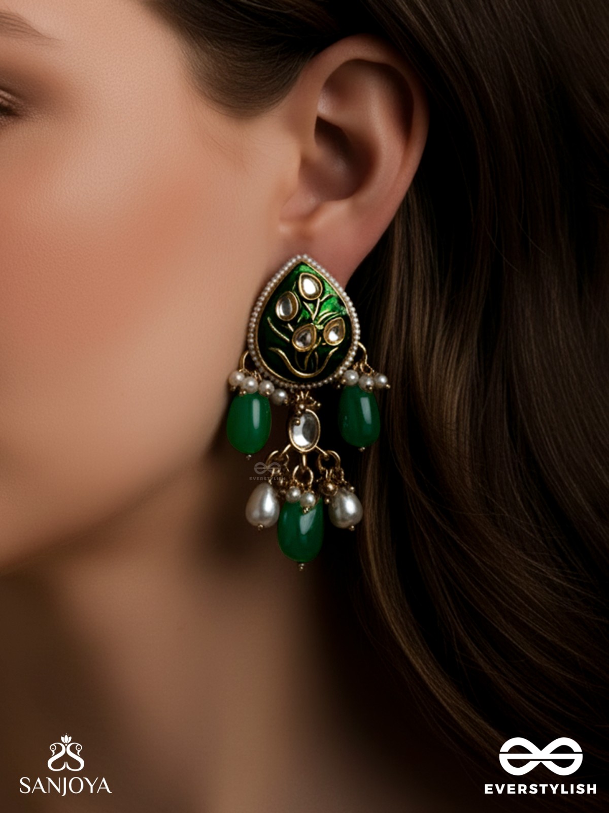 TARALIKA- STAR-LIKE- SPARKLING ENAMELLED KUNDAN EARRINGS WITH PEARLS AND BEADS 