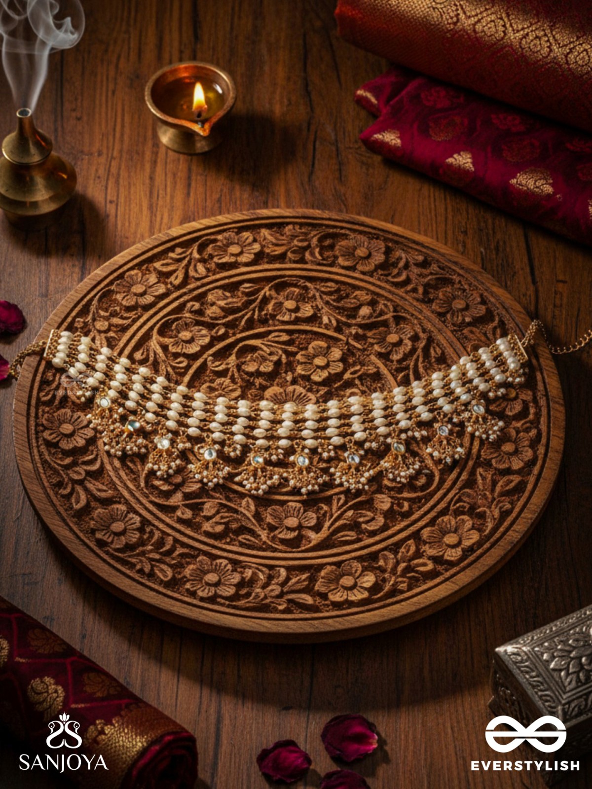 HIRANYA - GOLDEN GRACE - CLASSIC PEARL CHOKER WITH DELICATE GOLD ACCENTS