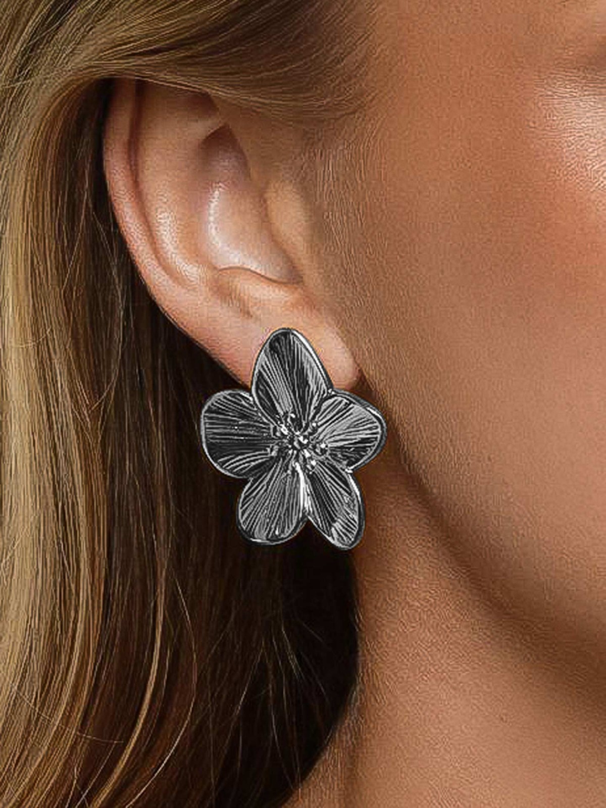 SILVER FLORA- Delicate Silver Bloom Earrings