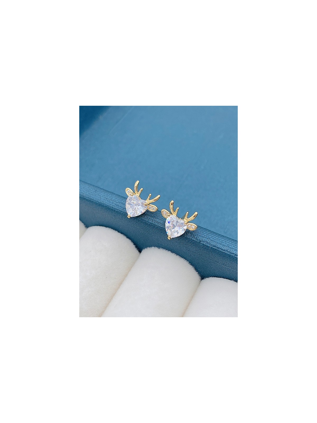 LUMINOUS FAWN - DAINTY HEART GEM DEER STUDS