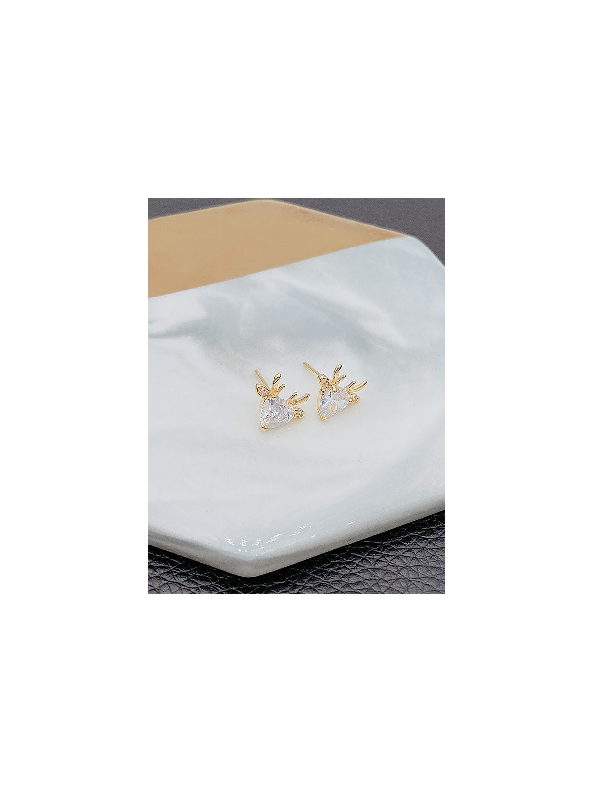 LUMINOUS FAWN - DAINTY HEART GEM DEER STUDS