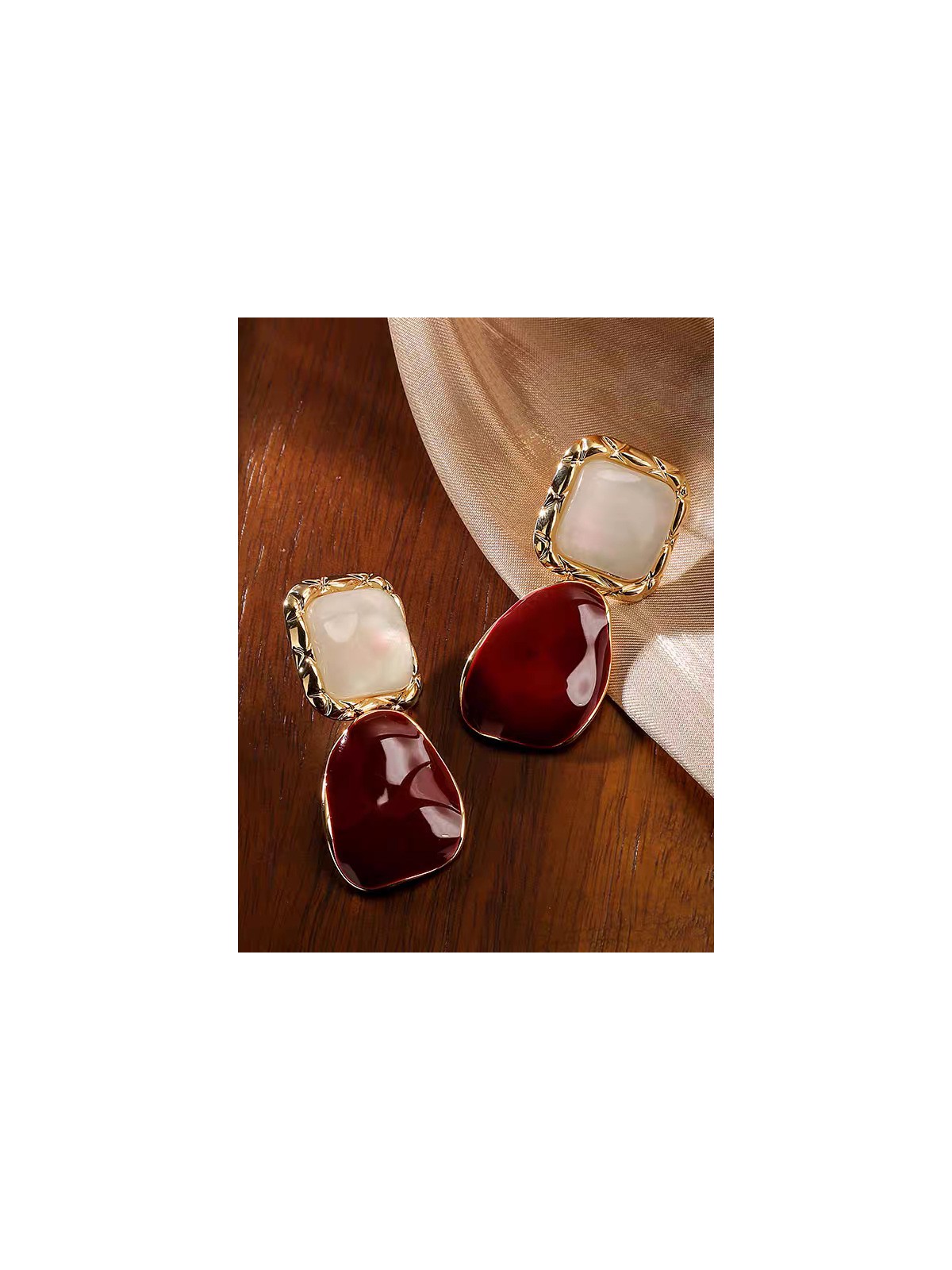 SCARLET LUSTRE- CLASSY DUAL-TONE DROP EARRINGS