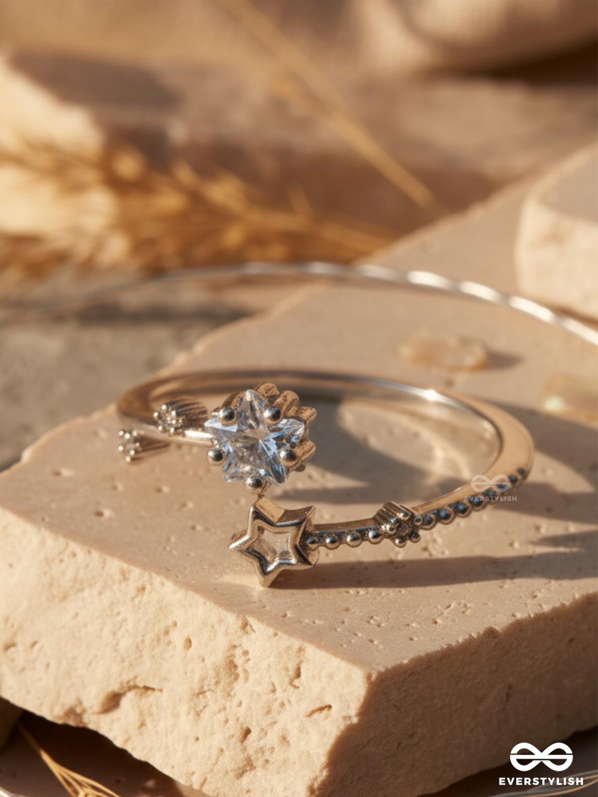 STARDUST WISH - DREAMY STAR AND FLOWER ADJUSTABLE RING