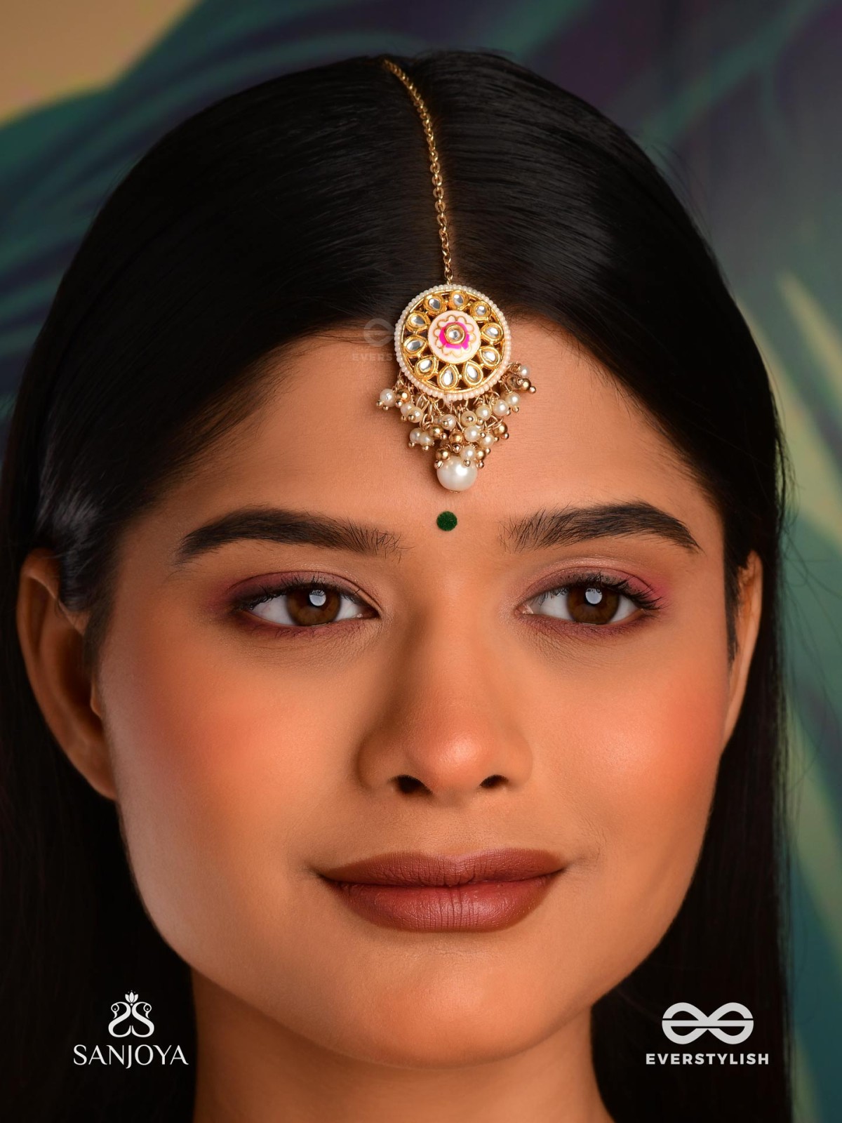 KSHIRANILA - MILKY SKY - ELEGANT KUNDAN PEARL MAANGTIKA WITH A CENTRAL ROUND POLKI ENAMEL DETAIL