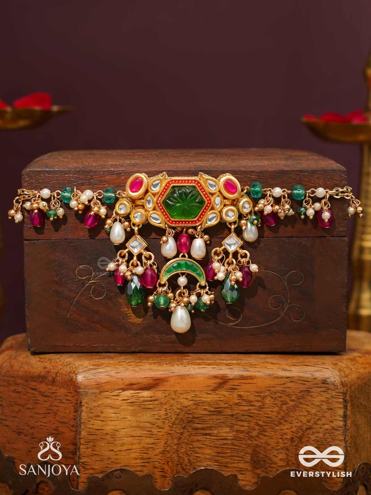 HARARASA - ESSENCE OF GREEN- KUNDAN NECKPIECE WITH PEARLS, BEADS AND GEMSTONE