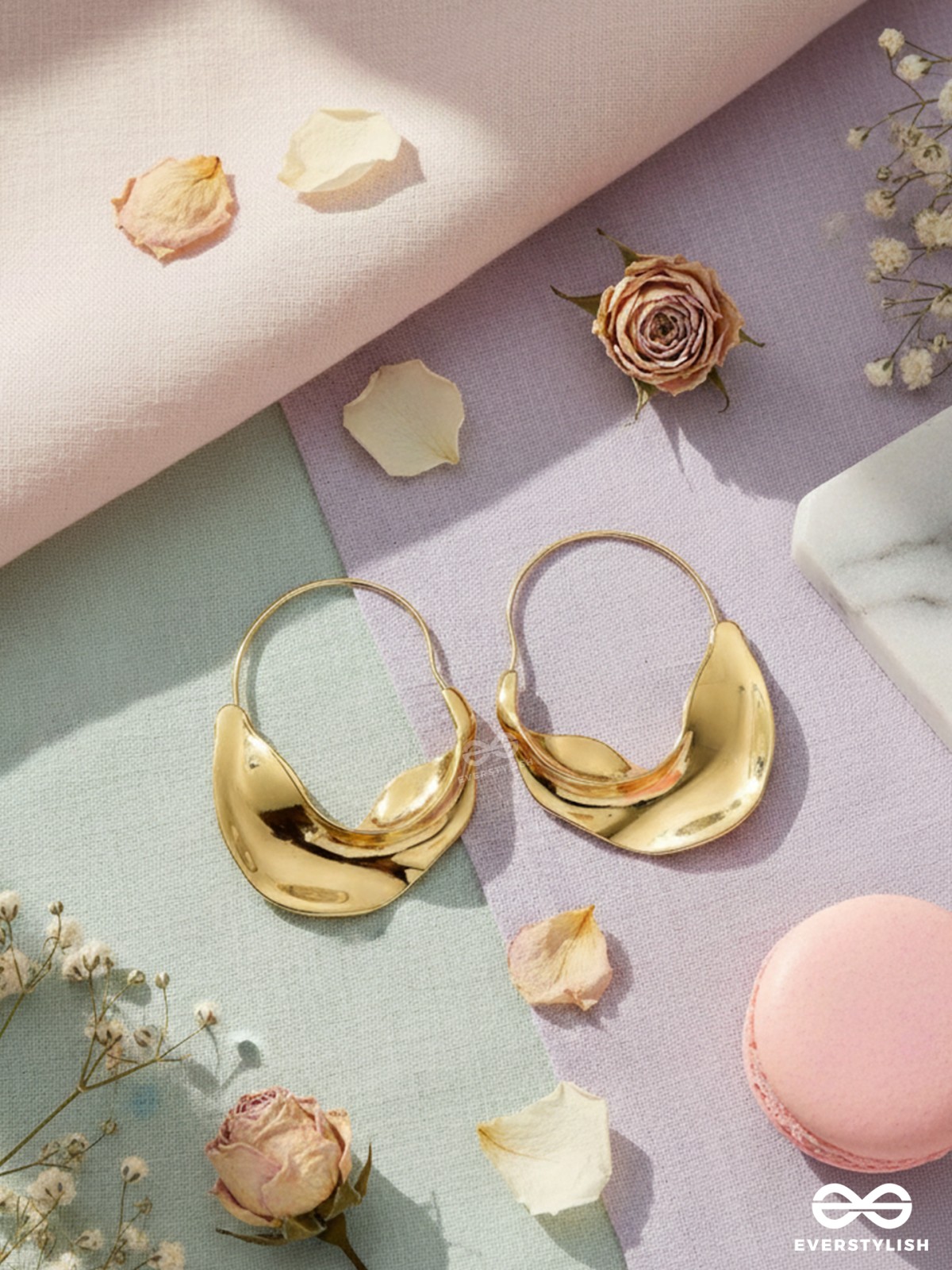 SUNLIT CURVE- ABSTRACT GOLD EARRINGS