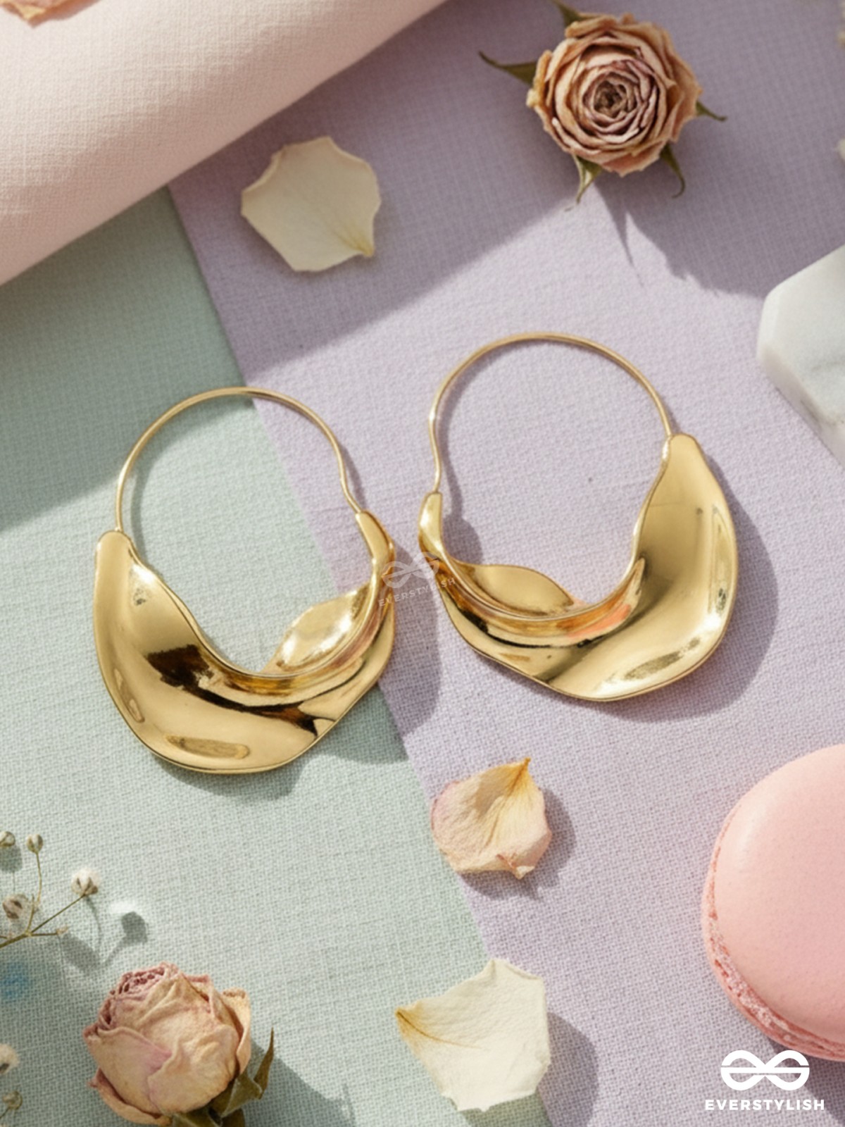 SUNLIT CURVE- ABSTRACT GOLD EARRINGS