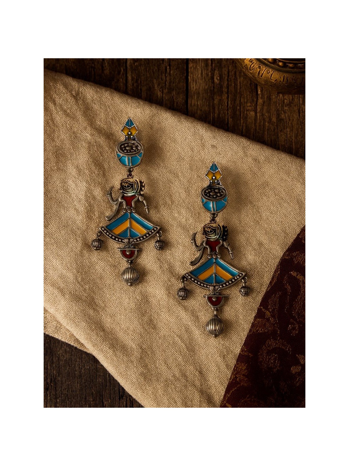 FOLK TWIRL – COLORFUL TRIBAL EARRING