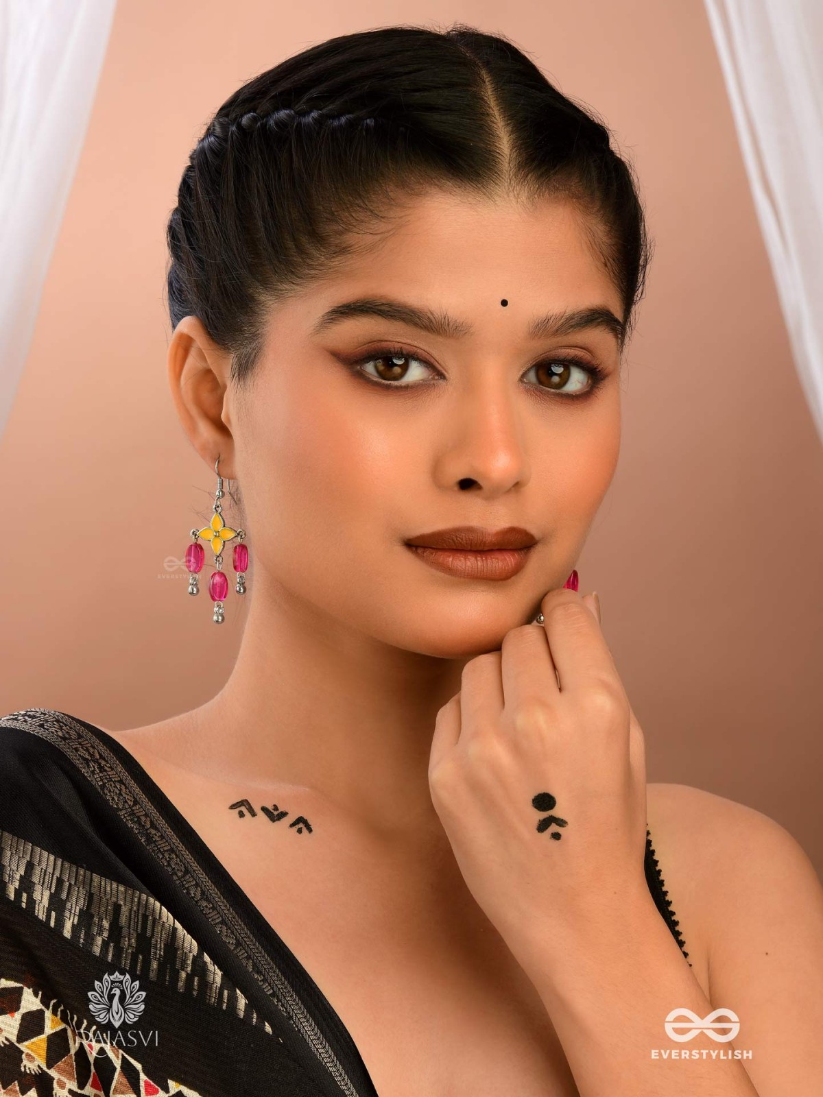 SUMMER SWAY - FUCHSIA BEADED EARRING