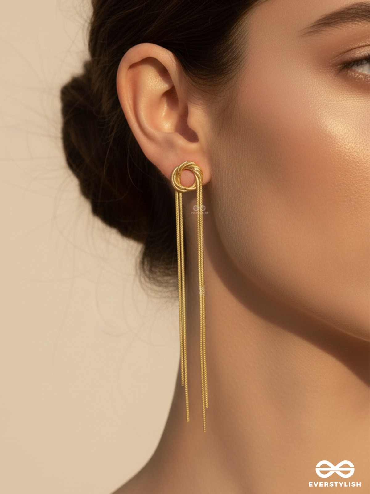 GOLD DRAPE – STATEMENT LINEAR GOLDEN DANGLERS
