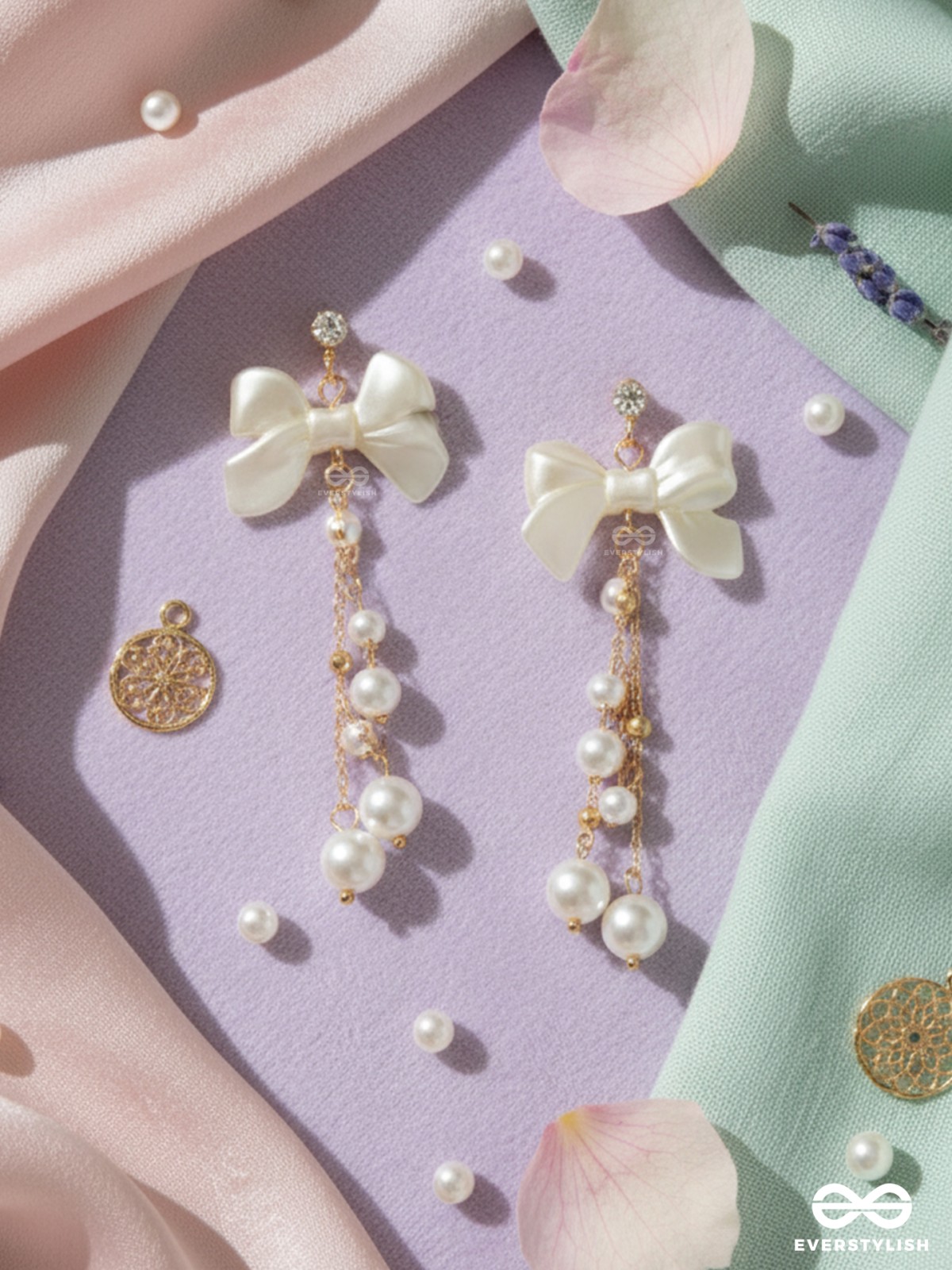 THE RIBBONFALL – LUXE BOW AND PEARL DROPS 