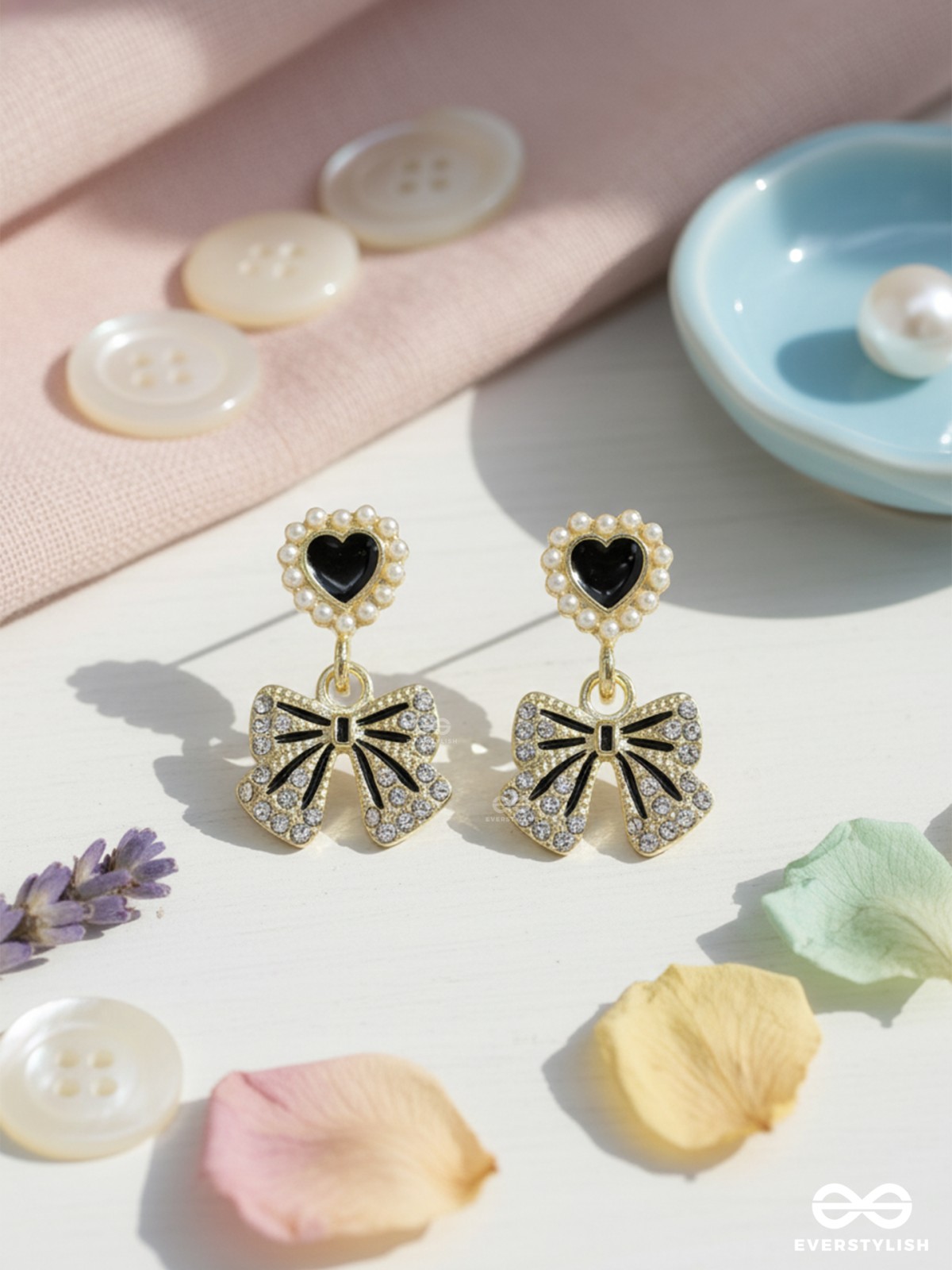 THE BOWCODE – BLACK AND GOLD HEART DROPS FOR THE TRENDCORE GIRL