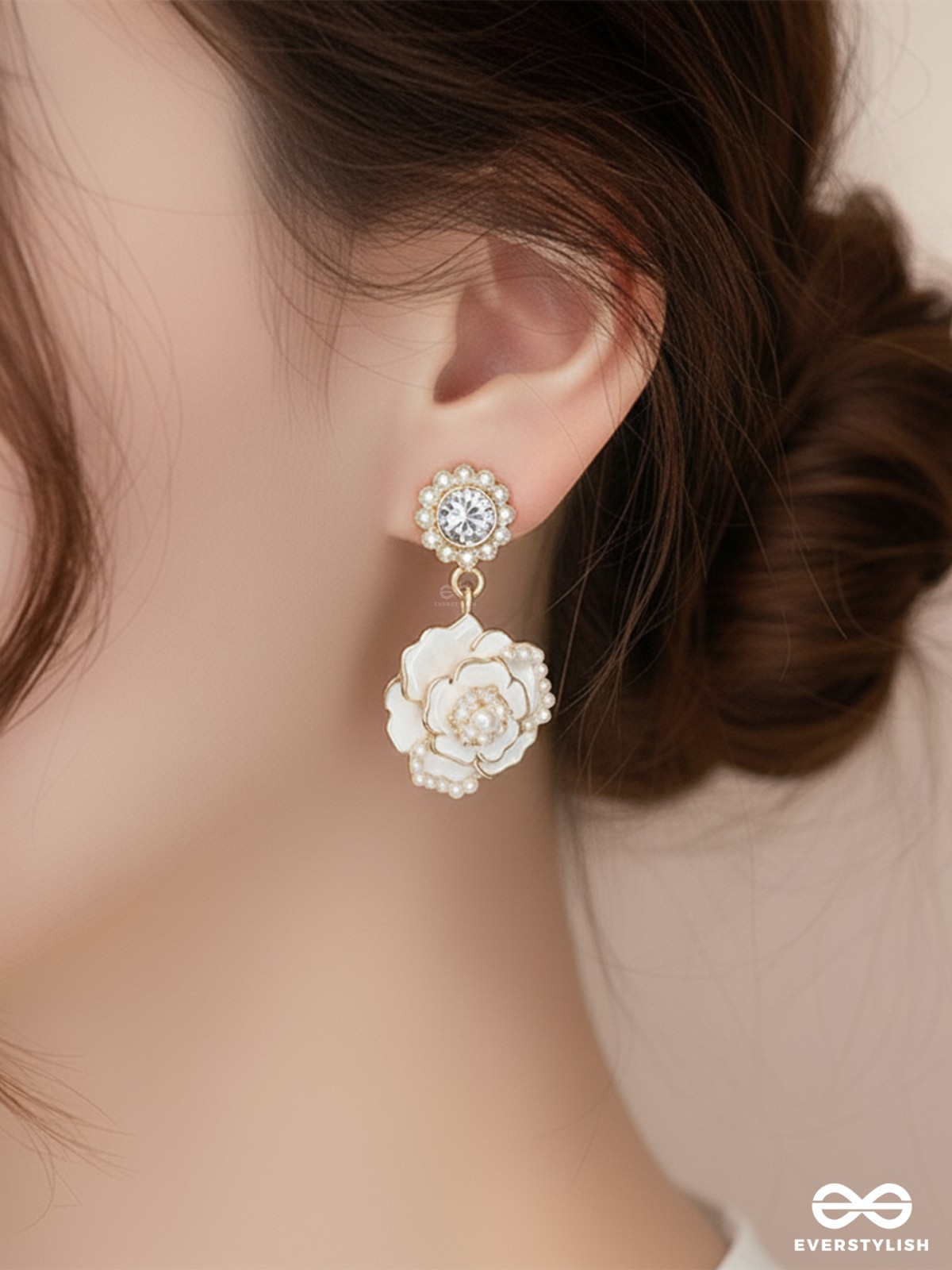 SNOW BLOSSOM – TEXTURED FLORAL DROPS WITH DAZZLING STUDS