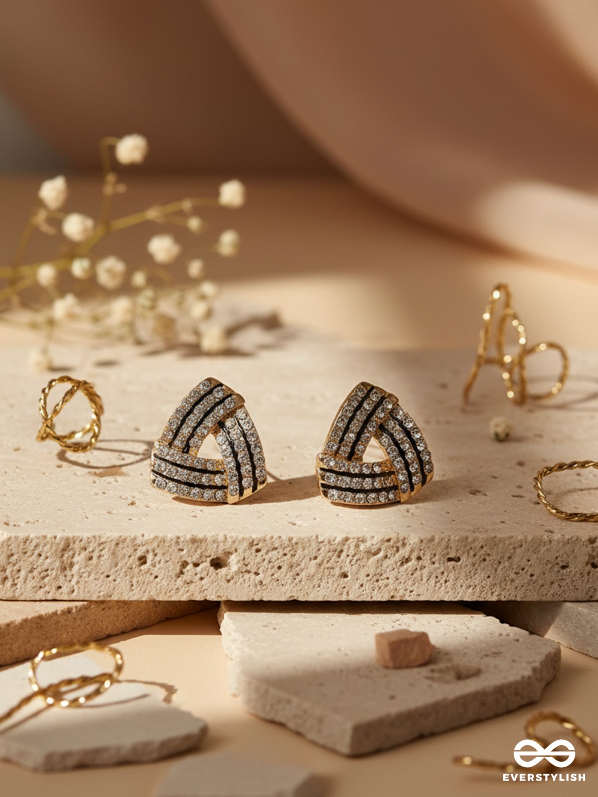 NIGHT GLIMMER – STUDDED TRIANGLE WITH BLACK ACCENTS