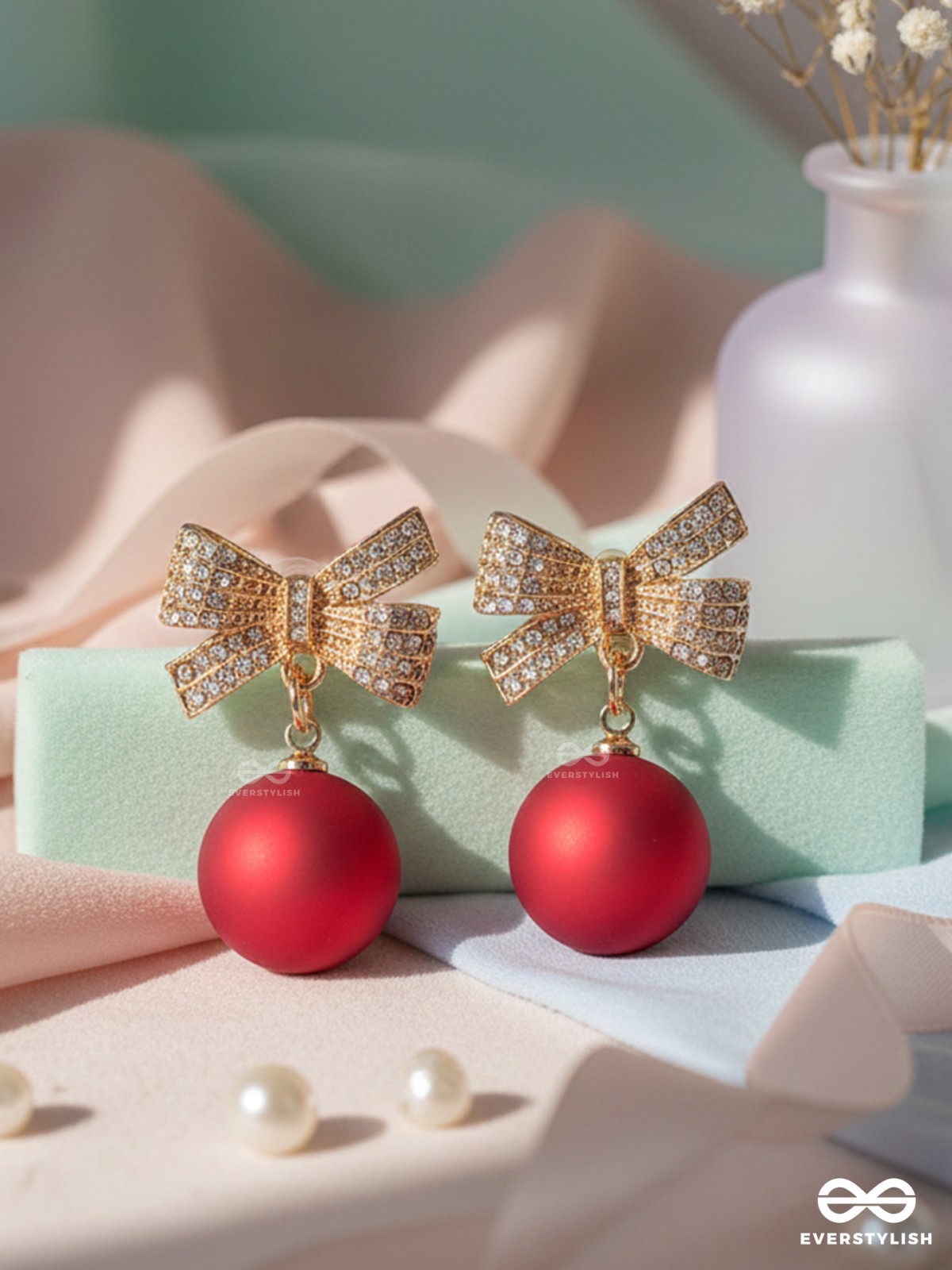 RIBBON RUSH – RED BALL EARRINGS WITH SPARKLY BOWS