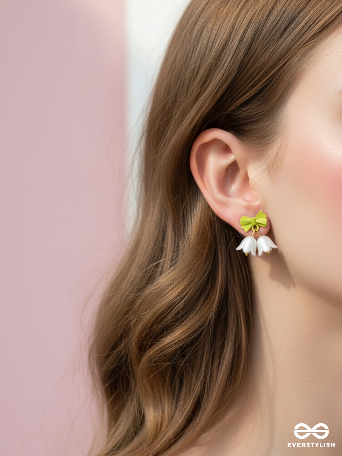 MINT BELLS – FROSTED WHITE FLORALS WITH GREEN BOW