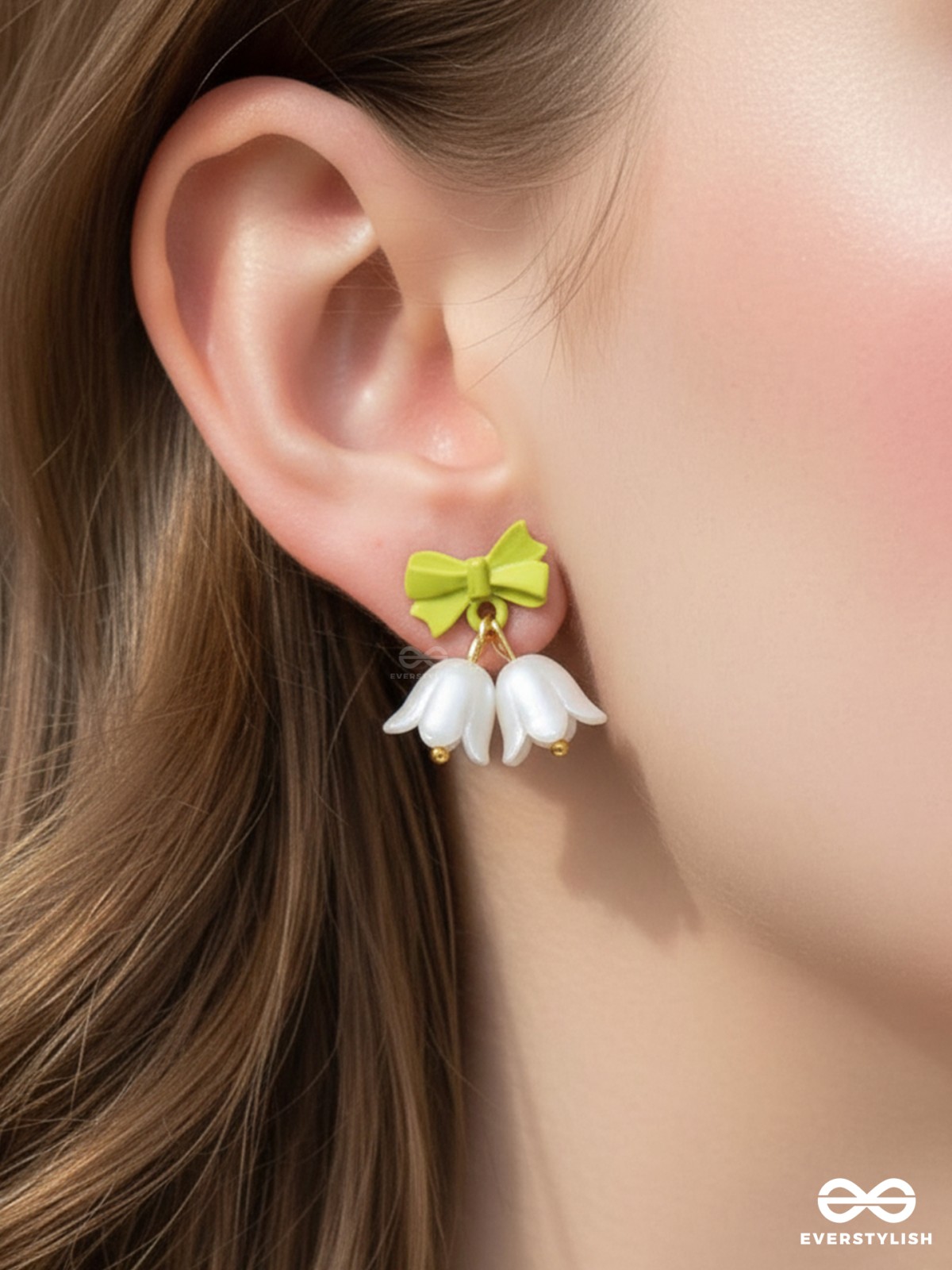 MINT BELLS – FROSTED WHITE FLORALS WITH GREEN BOW